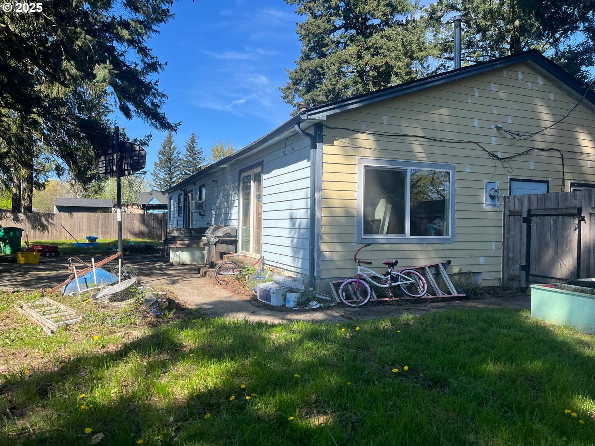 933 Se 174th Ave Property Photo 9