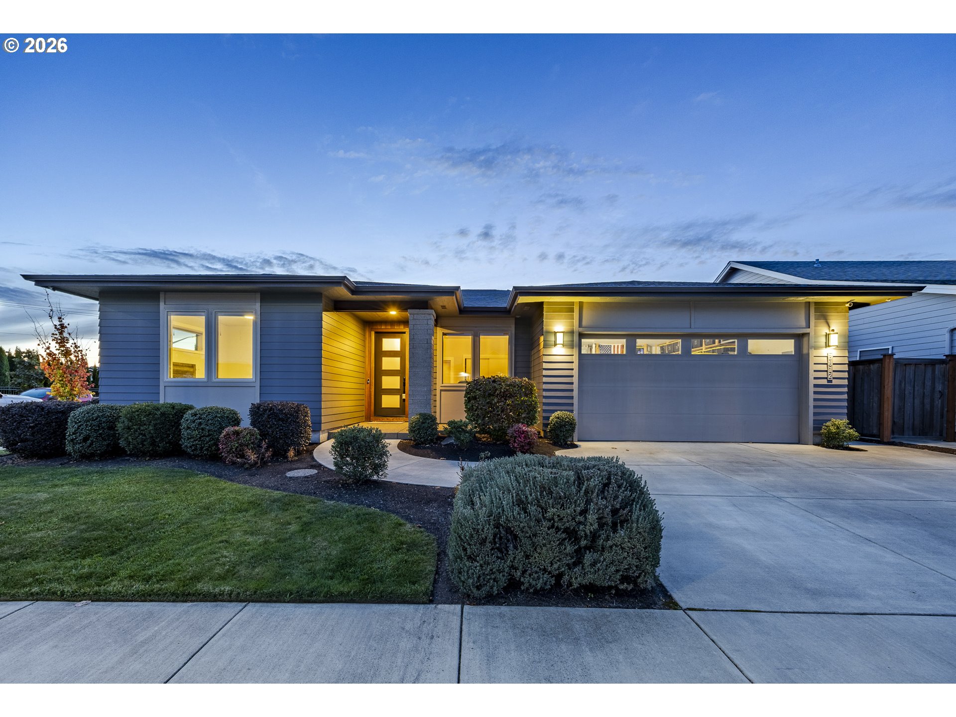 3812 Siletz St Property Photo 1