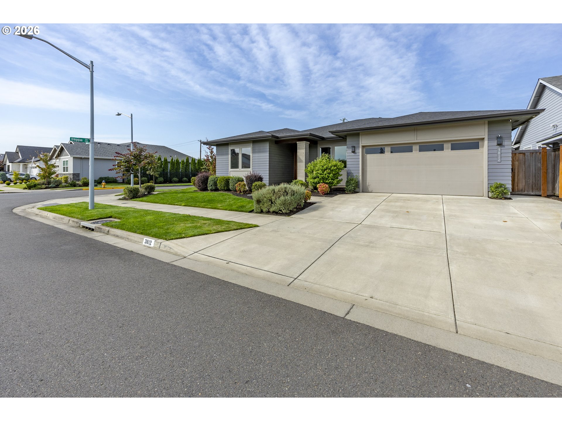 3812 Siletz St Property Photo 2