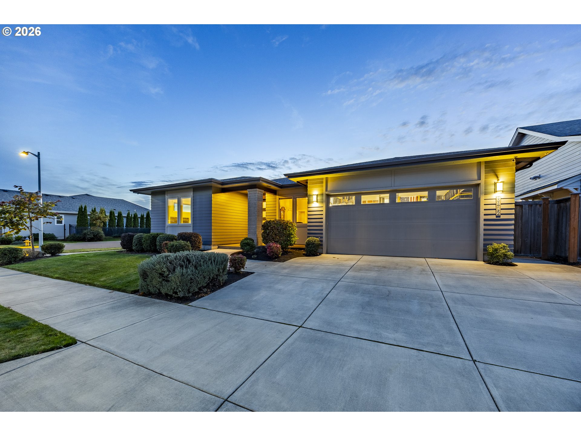 3812 Siletz St Property Photo 2