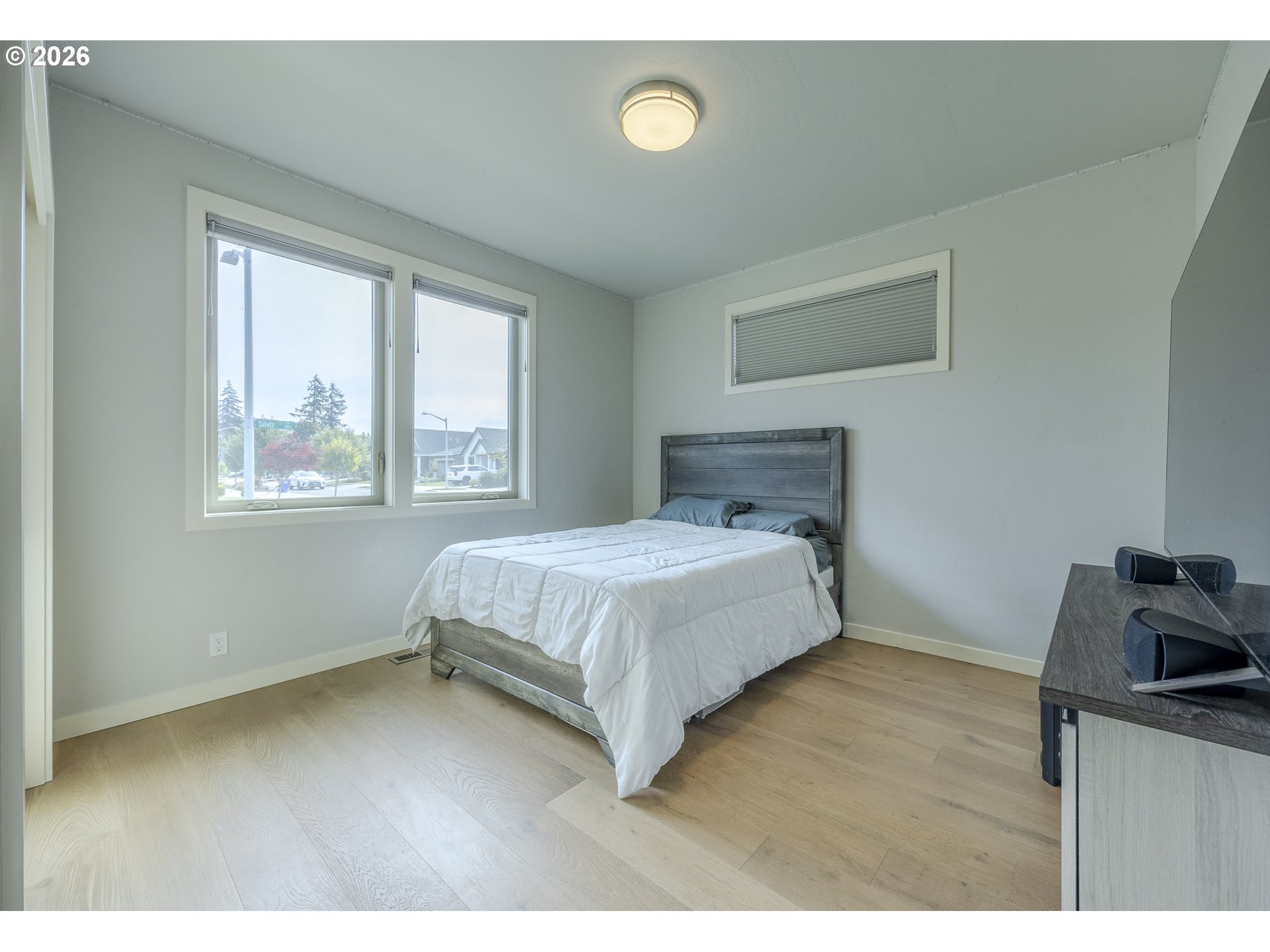3812 Siletz St Property Photo 8