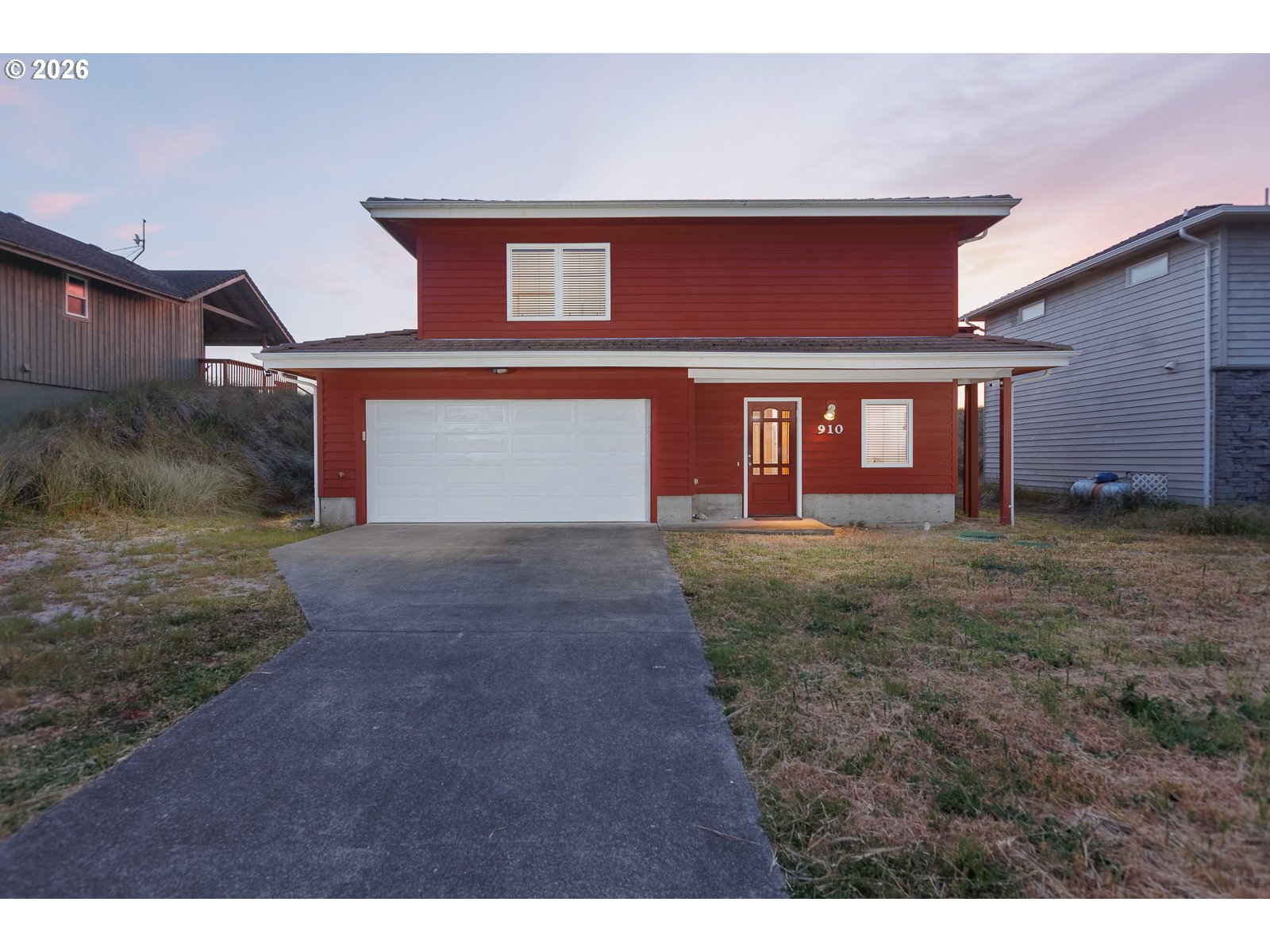 910 Nw Oceania Dr Property Photo 1