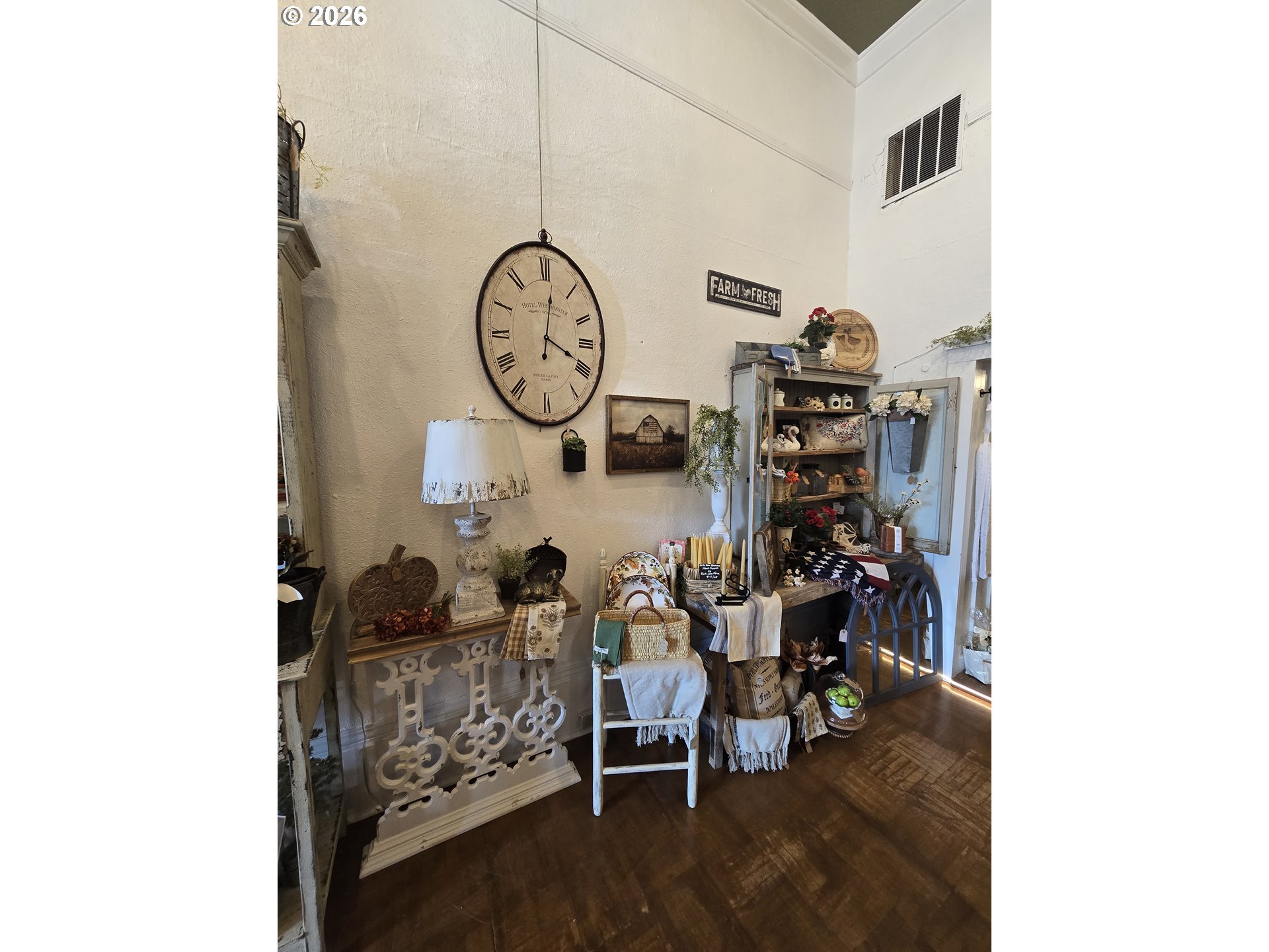 10 S Main St Property Photo 18