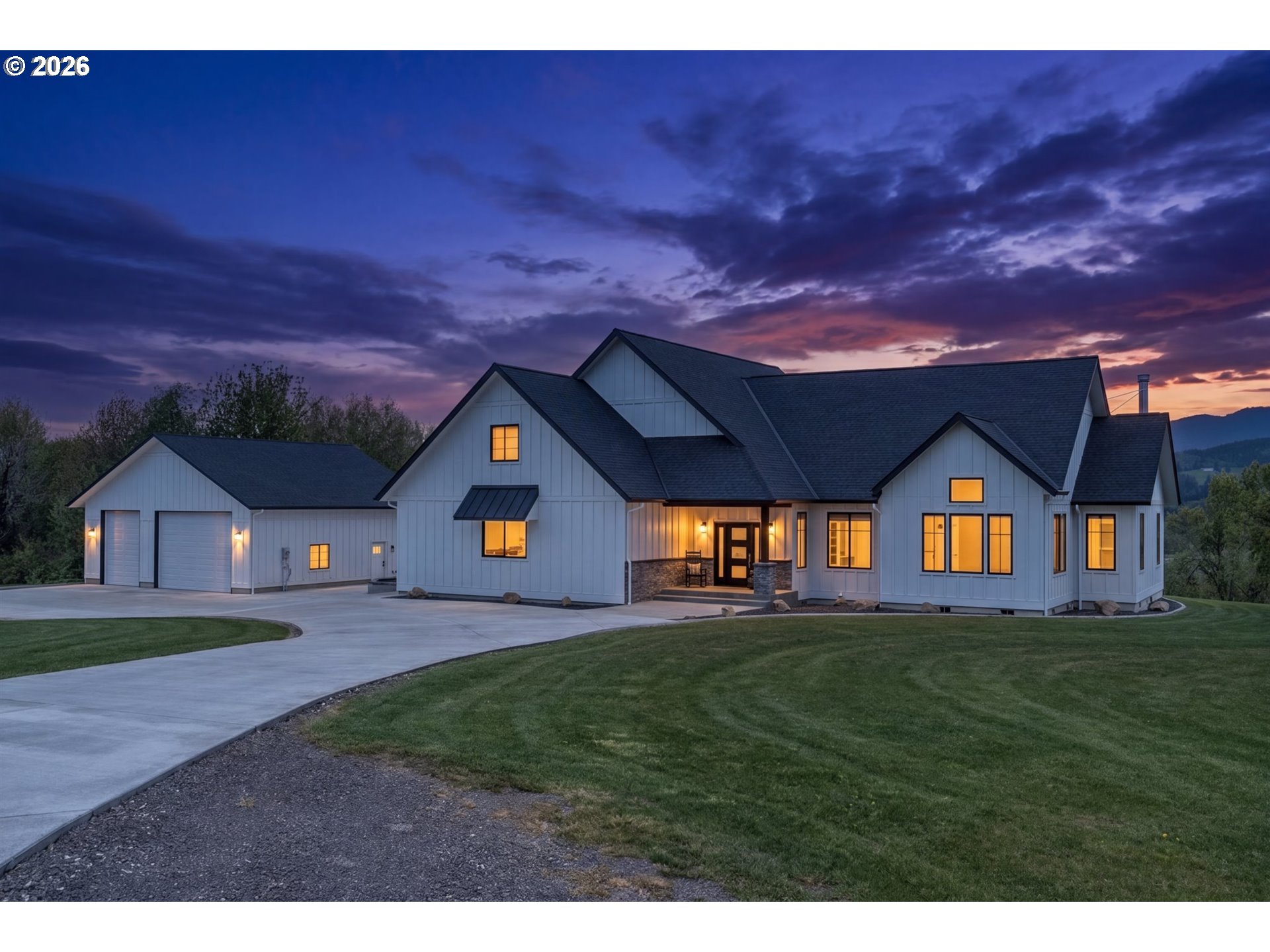 158 BREEZY LN