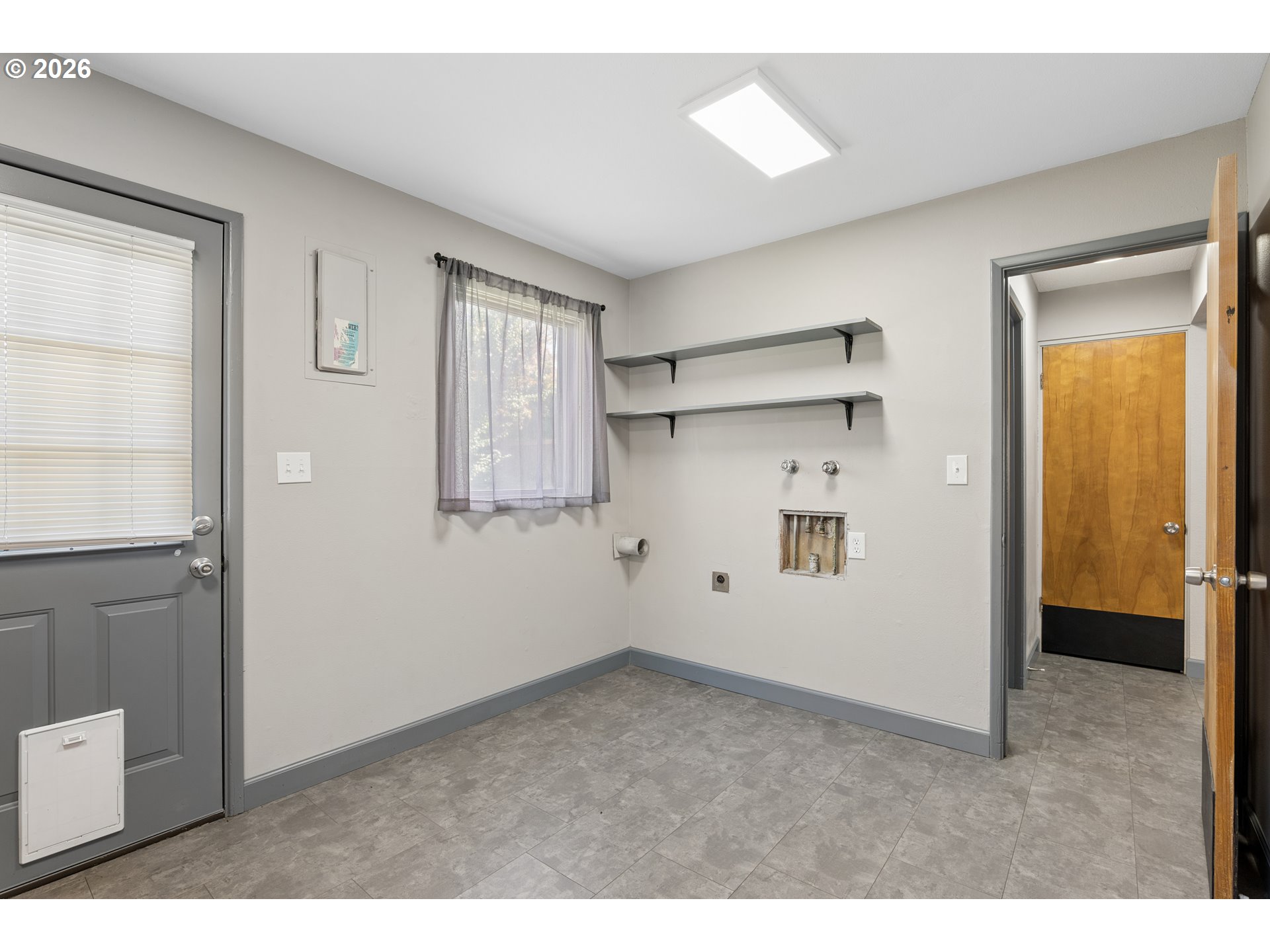 389 Maxwell Rd Property Photo 19
