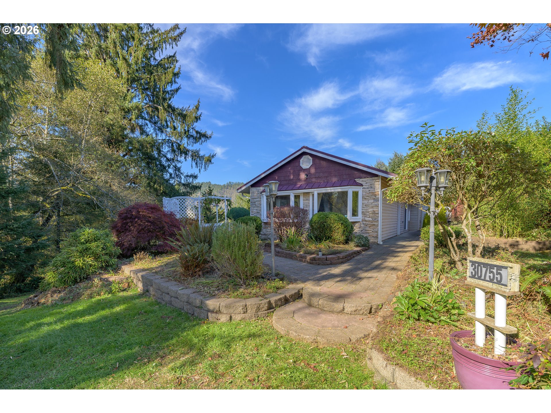 30755 Highway 101 S Property Photo 14