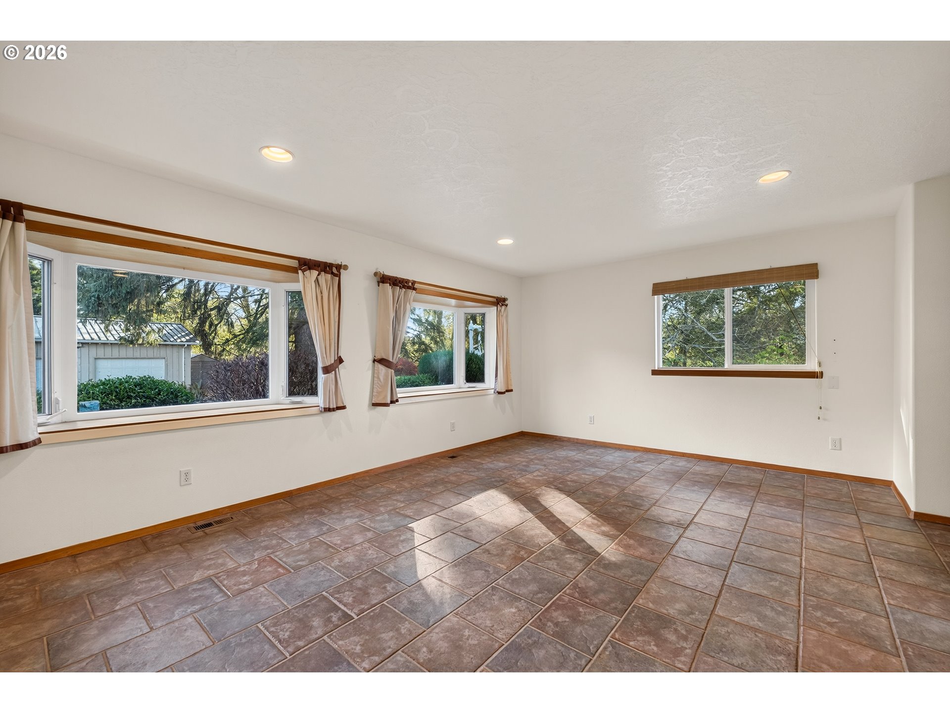 30755 Highway 101 S Property Photo 24