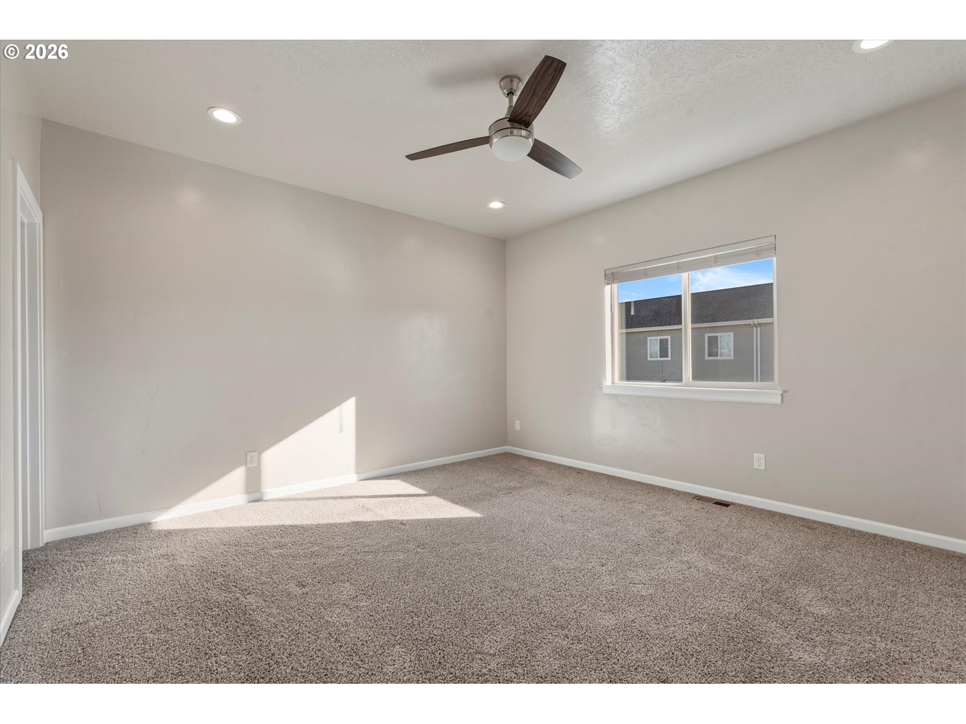 575 Baker St Property Photo 30