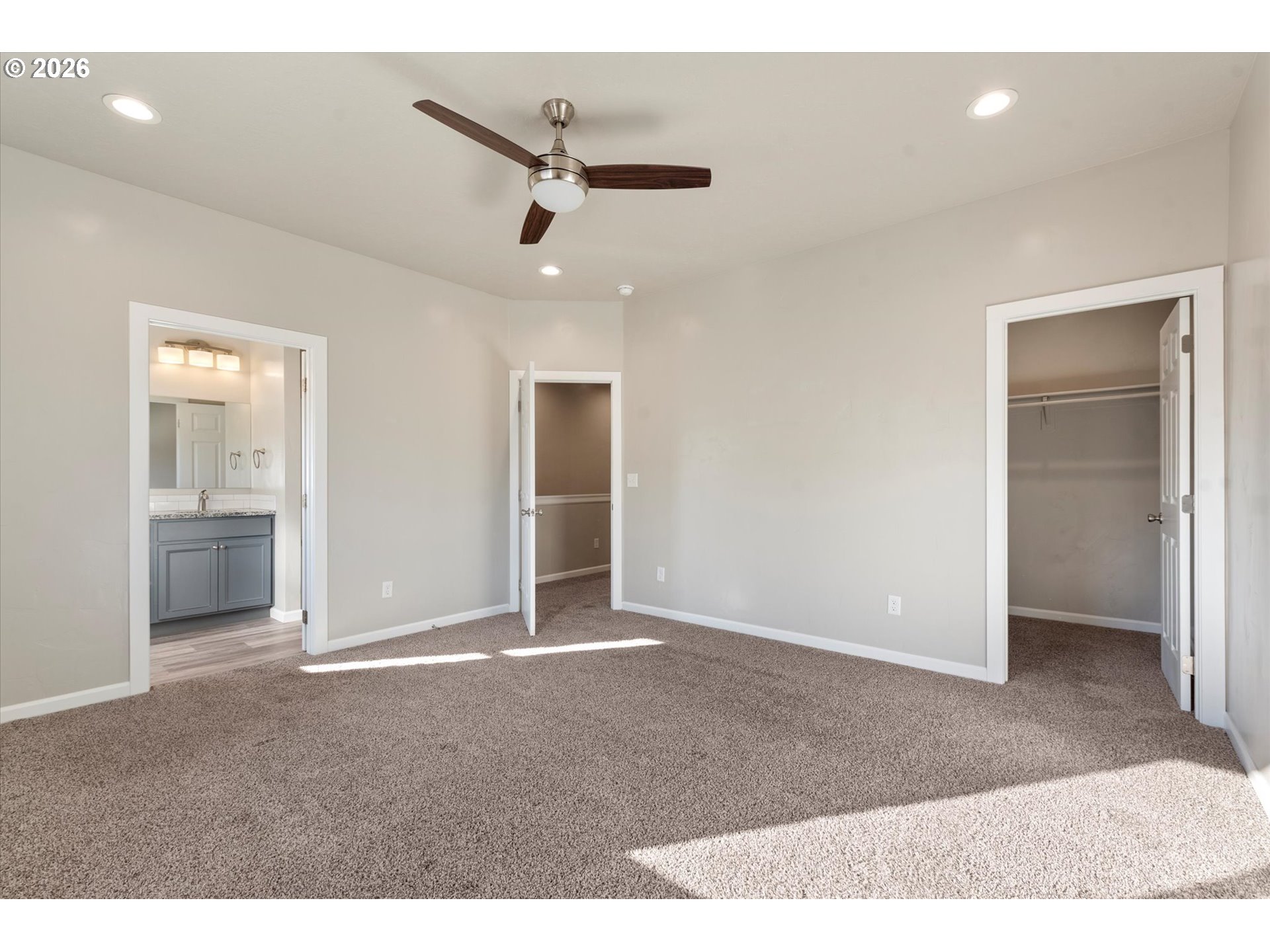 575 Baker St Property Photo 31