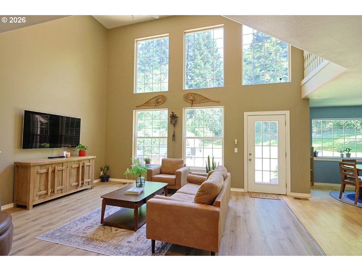 93789 Coos Sumner Ln Property Photo 5