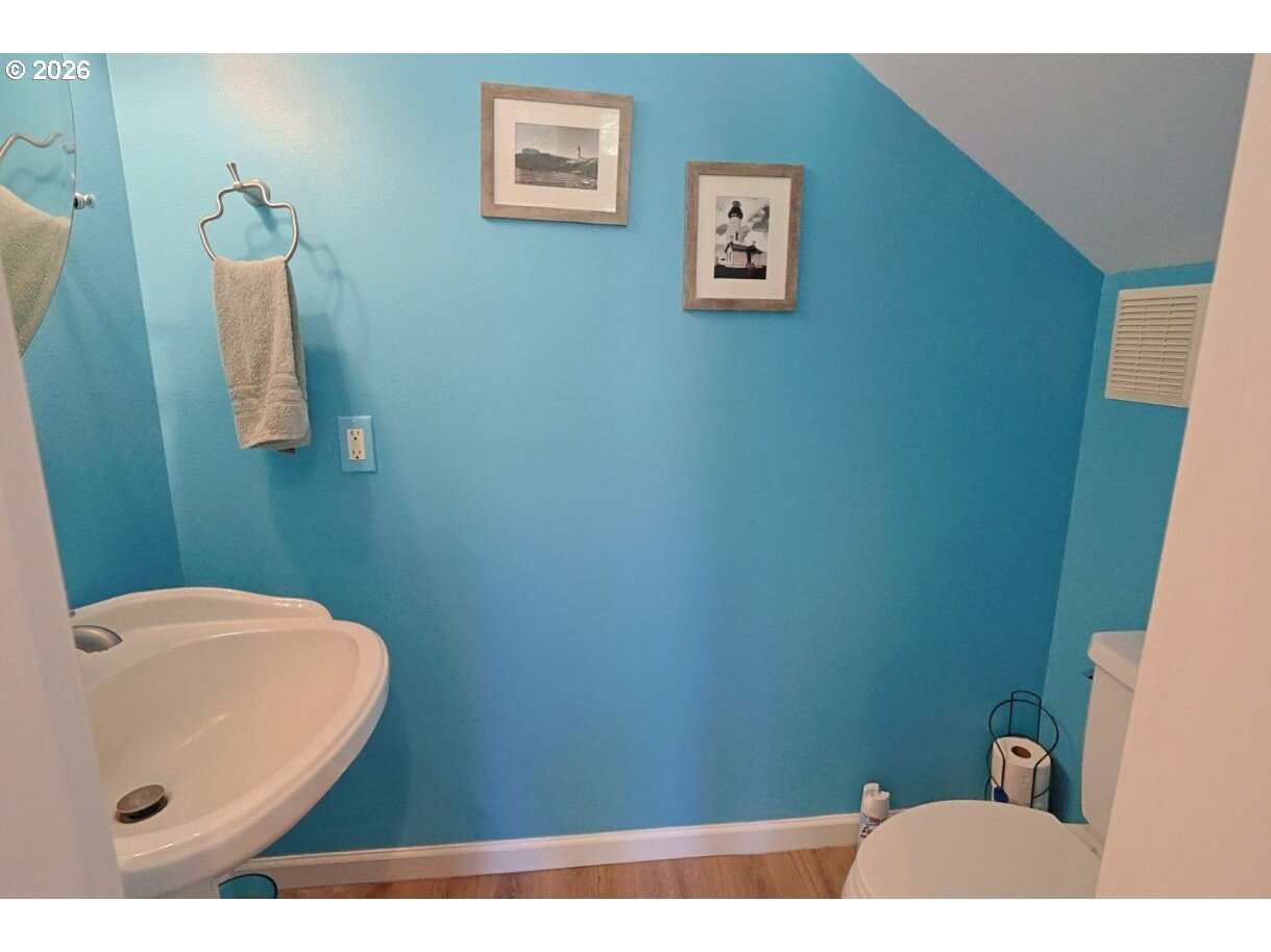 93789 Coos Sumner Ln Property Photo 16