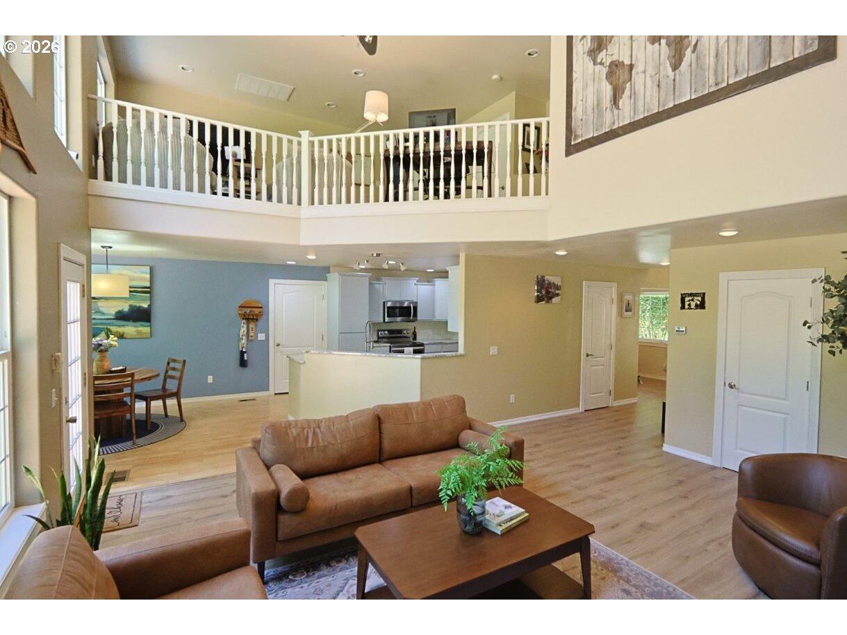 93789 Coos Sumner Ln Property Photo 17