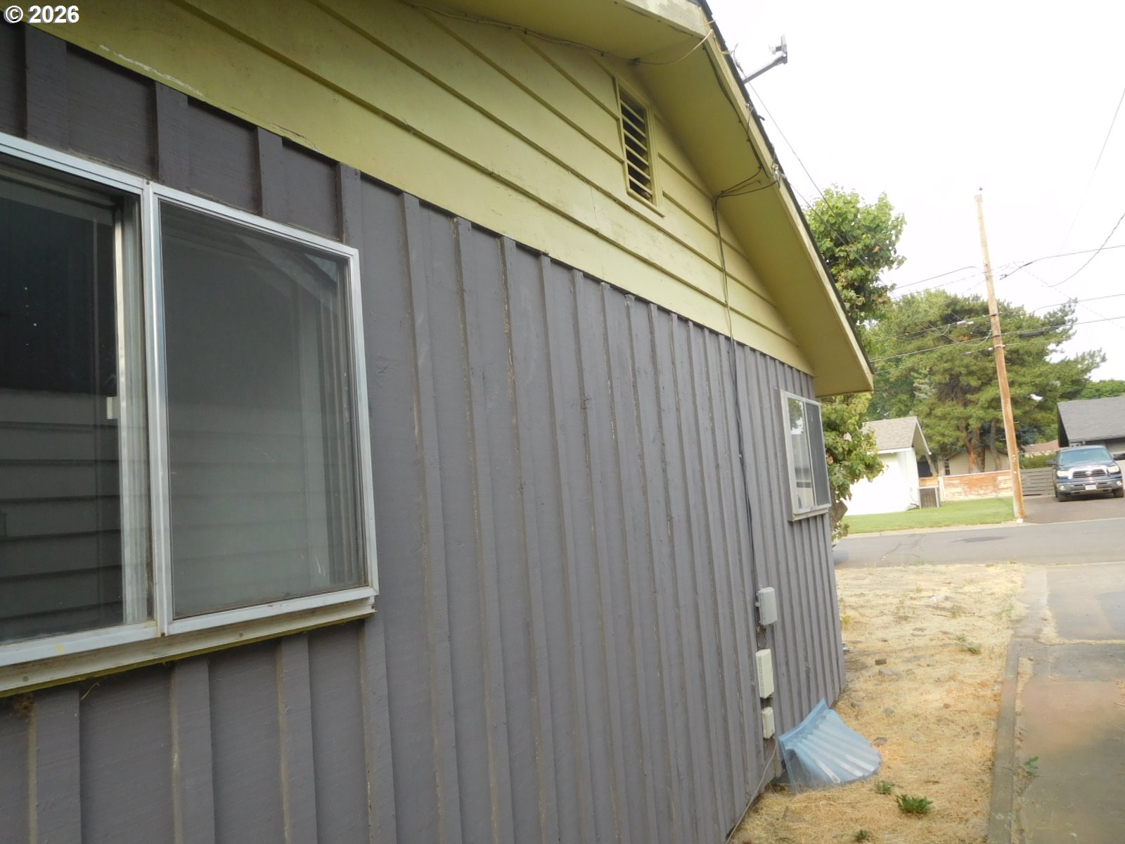 300 Parkview St Property Photo 3