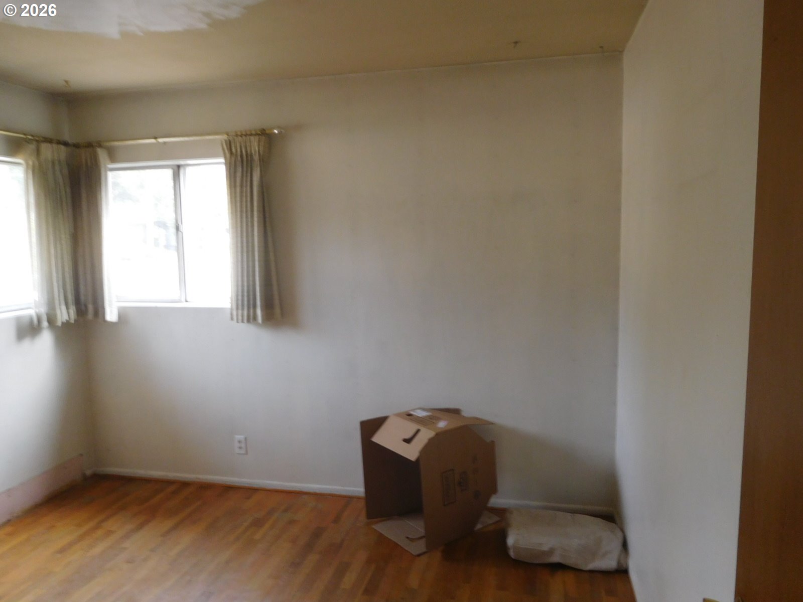 300 Parkview St Property Photo 9