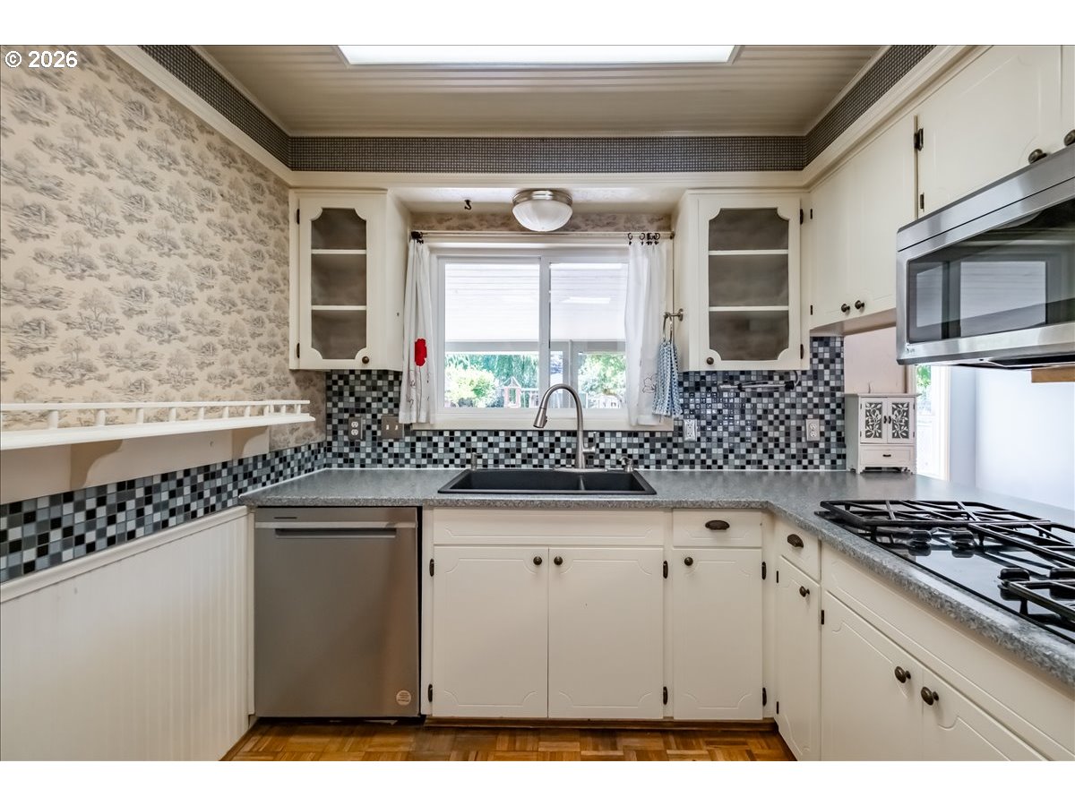 1012 S Water St Property Photo 14
