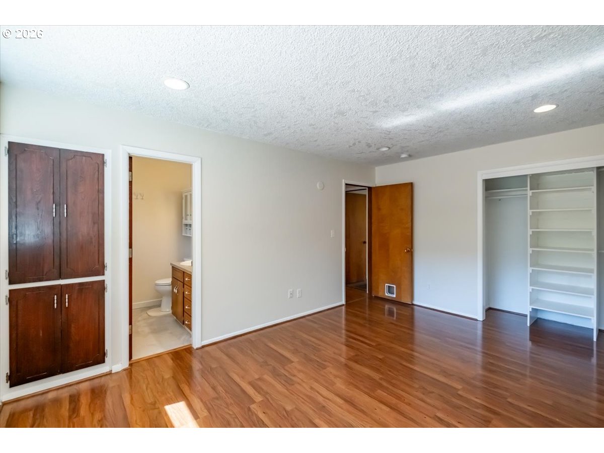 1012 S Water St Property Photo 19