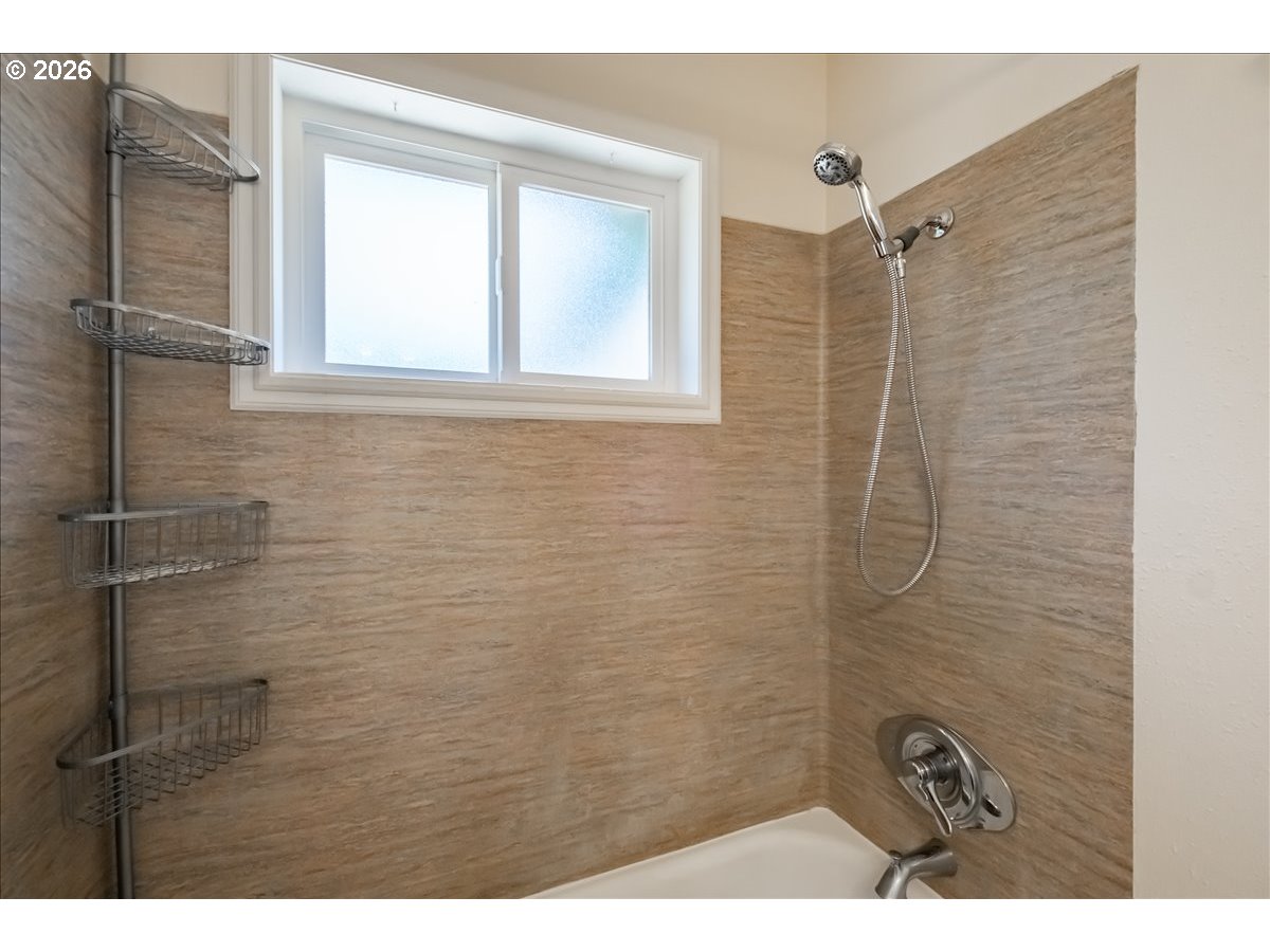 1012 S Water St Property Photo 21