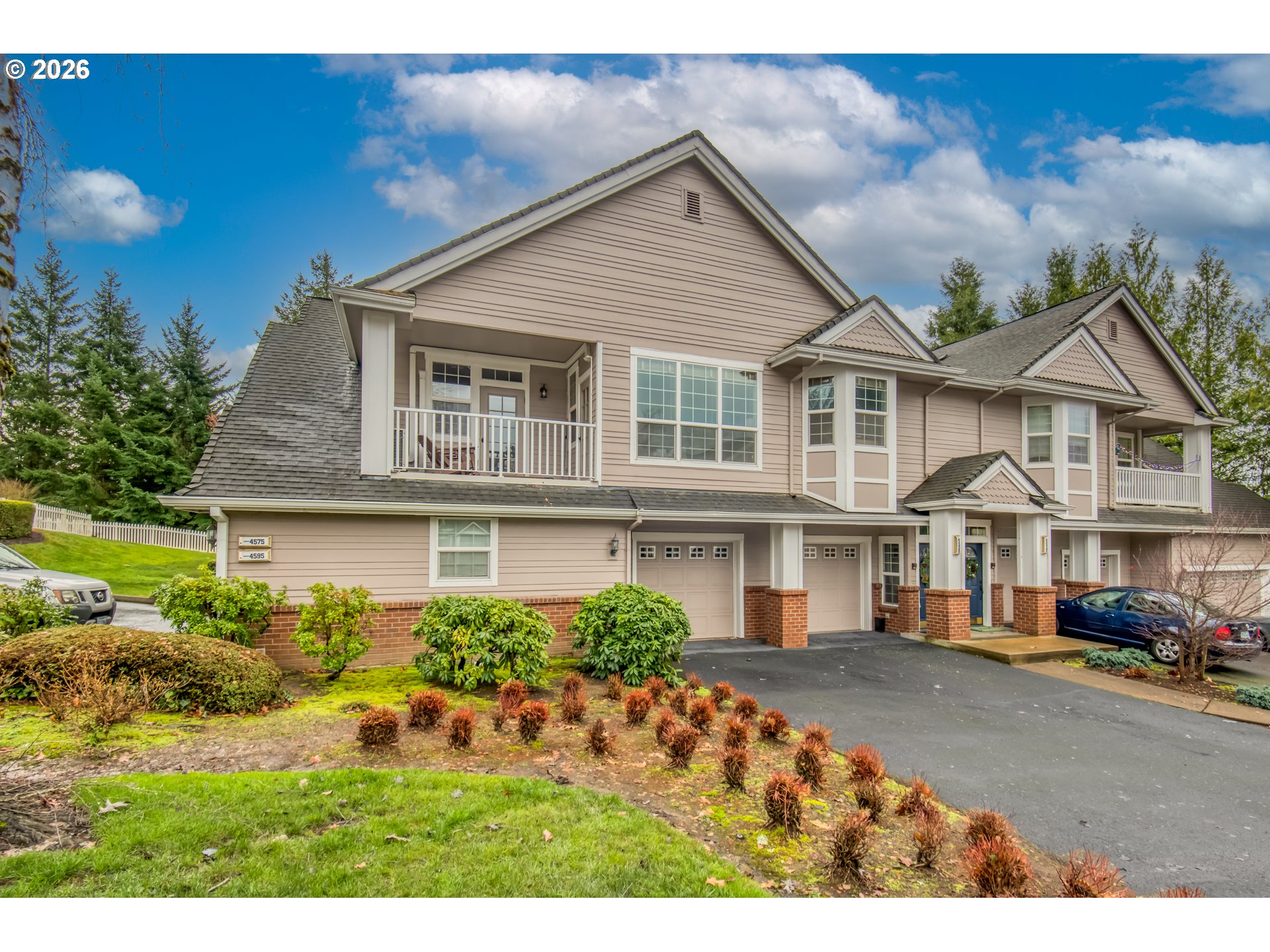 4555 SUMMERLINN WAY Property Photo 1