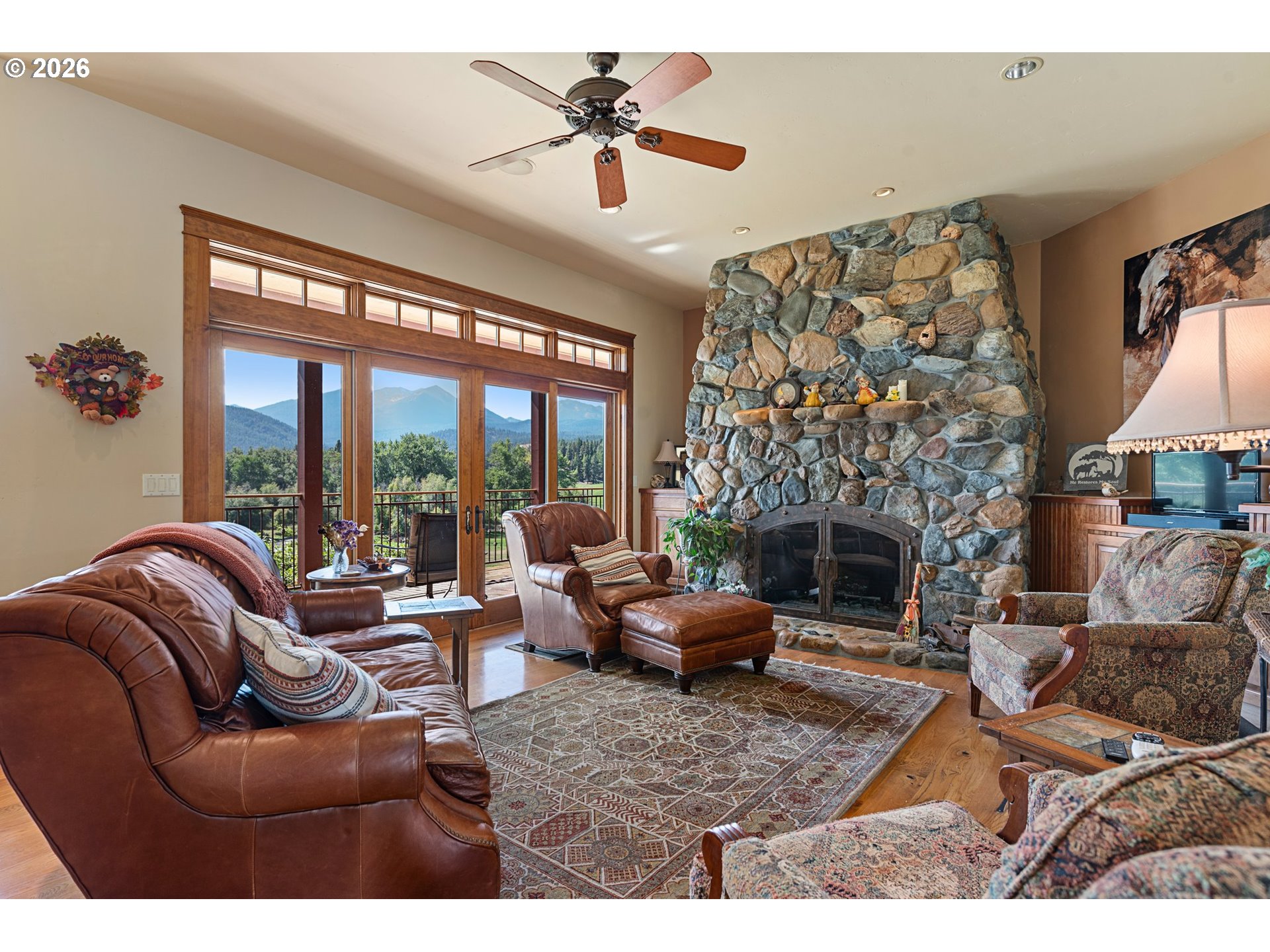 62726 N Powder River Ln Property Photo 8