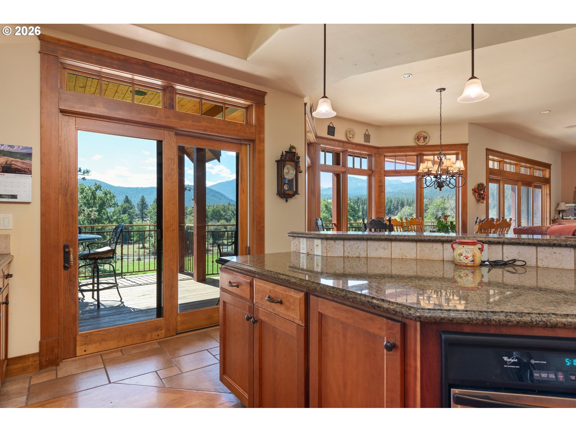 62726 N Powder River Ln Property Photo 11