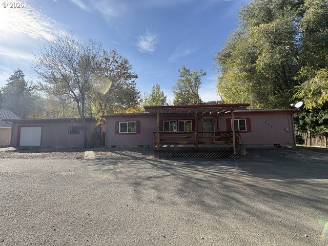 206 S Washington St Property Photo 1
