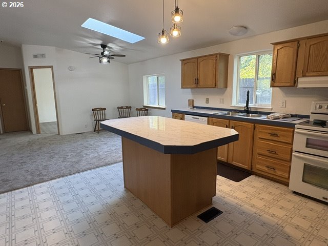206 S Washington St Property Photo 3