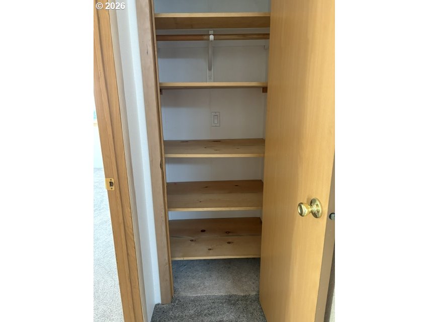 206 S Washington St Property Photo 25