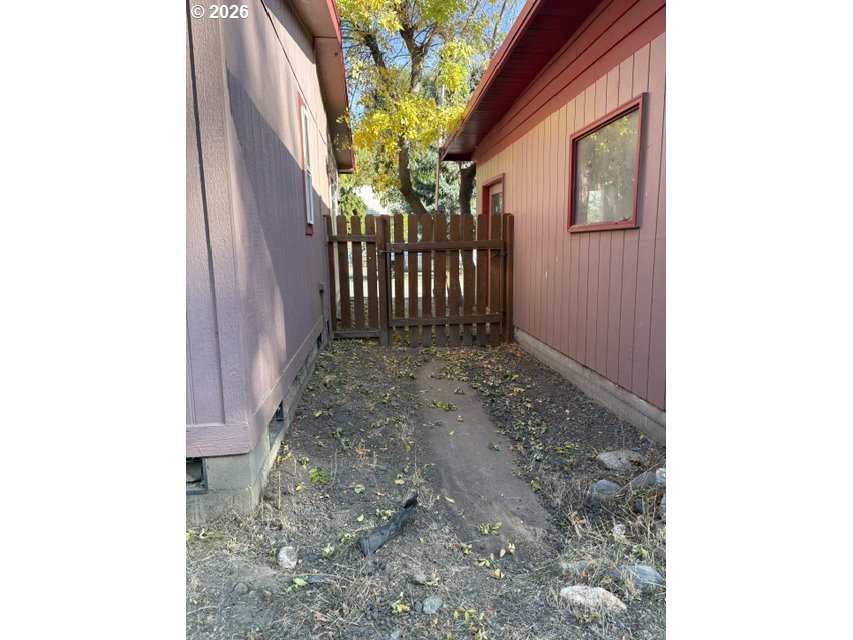 206 S Washington St Property Photo 31