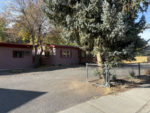 206 S Washington St Property Photo 43