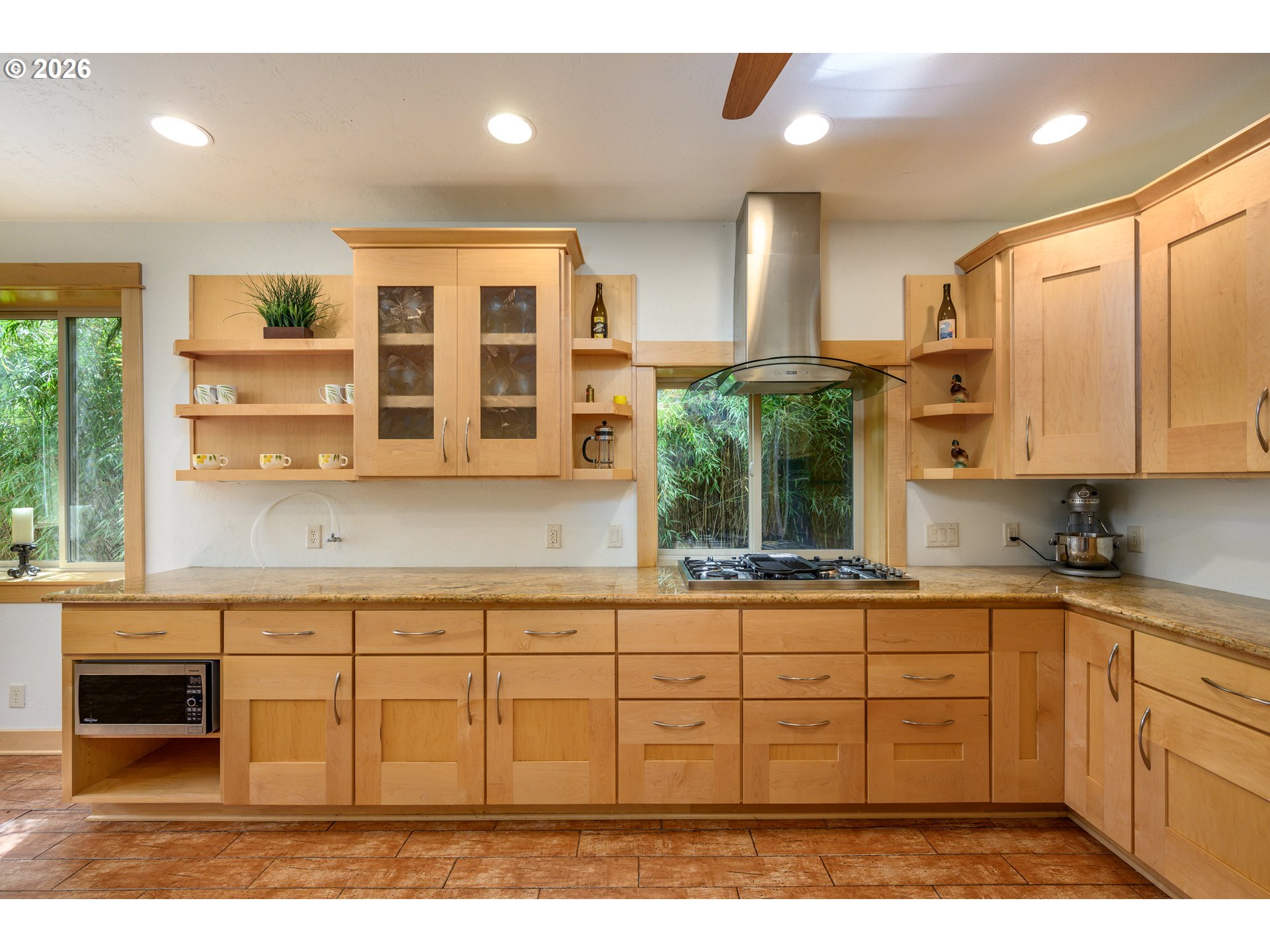 170 Sw Eckman St Property Photo 10