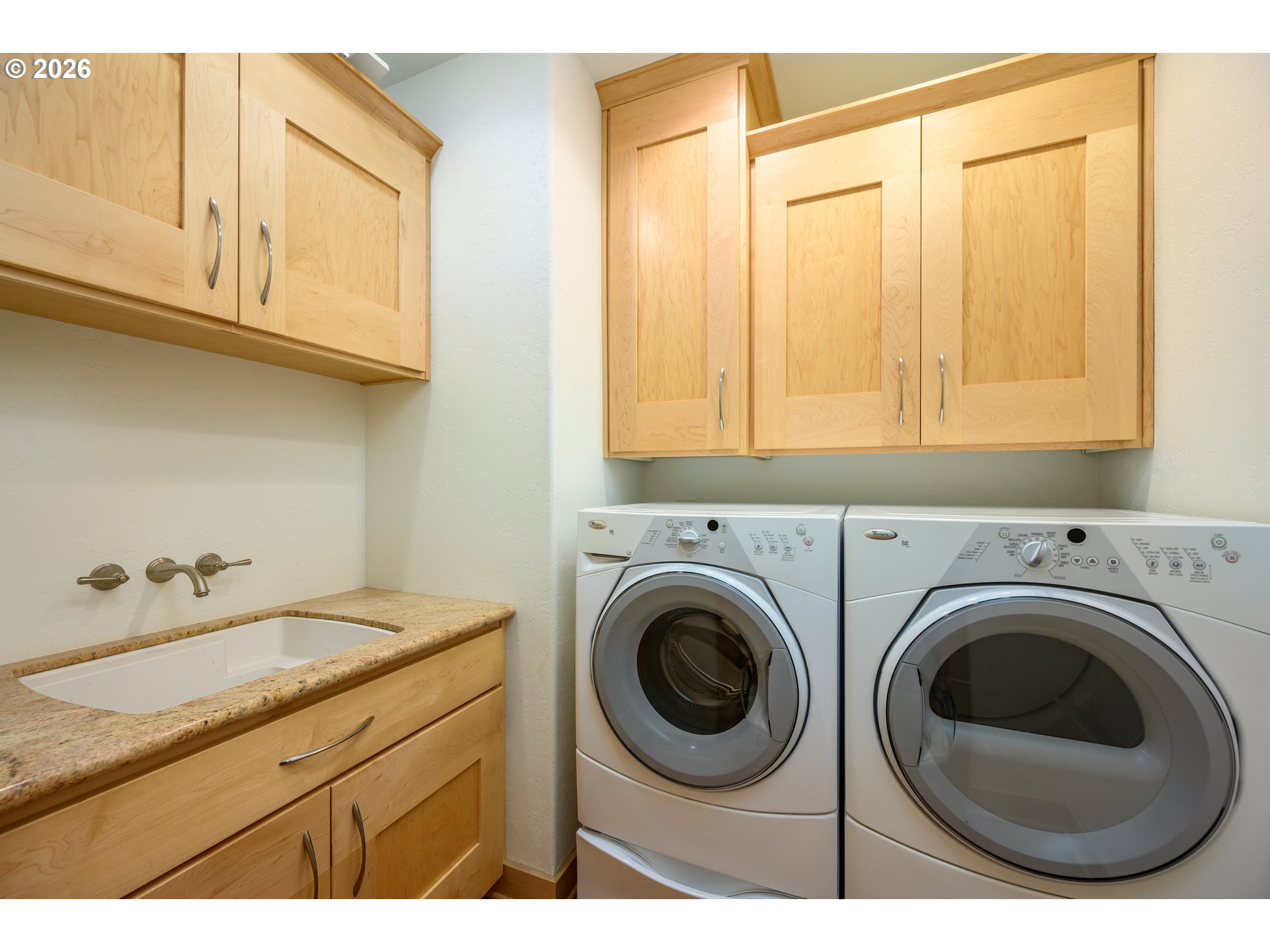 170 Sw Eckman St Property Photo 14