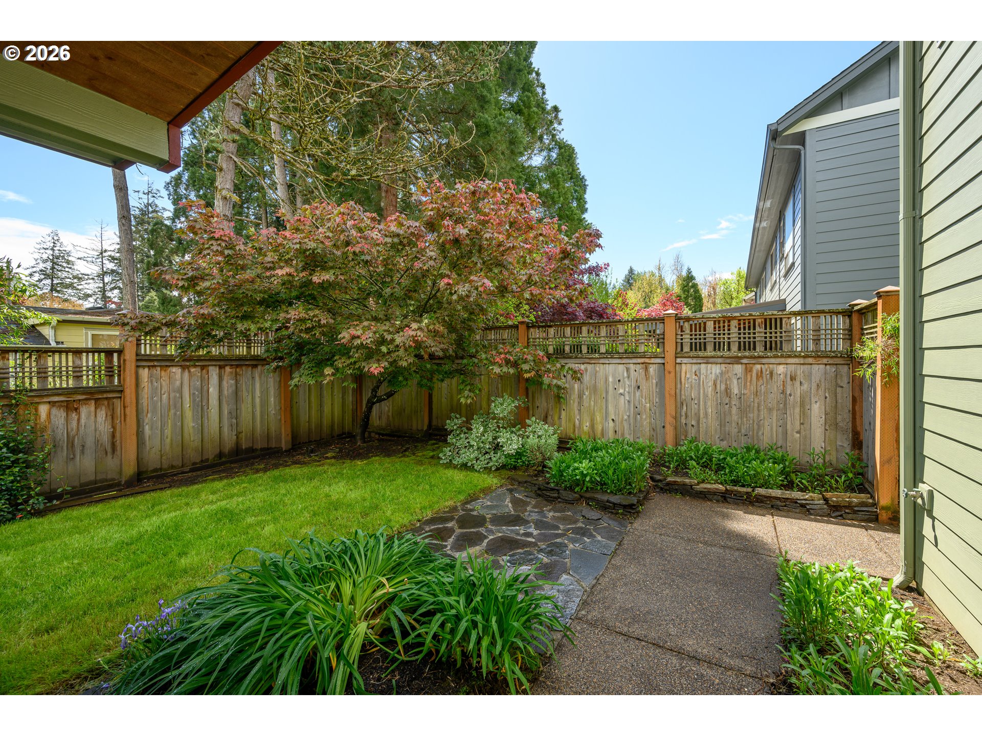 170 Sw Eckman St Property Photo 28