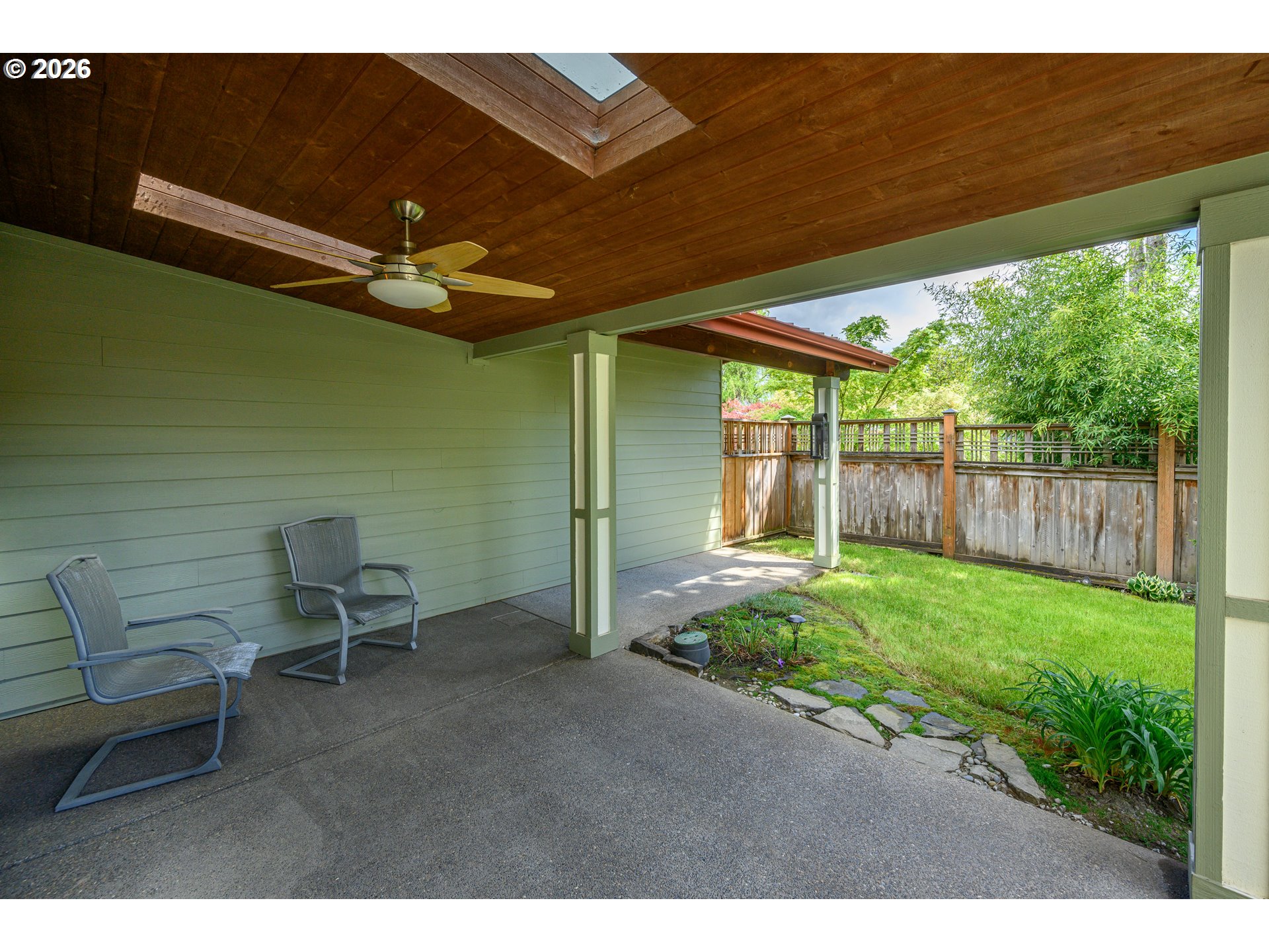 170 Sw Eckman St Property Photo 32