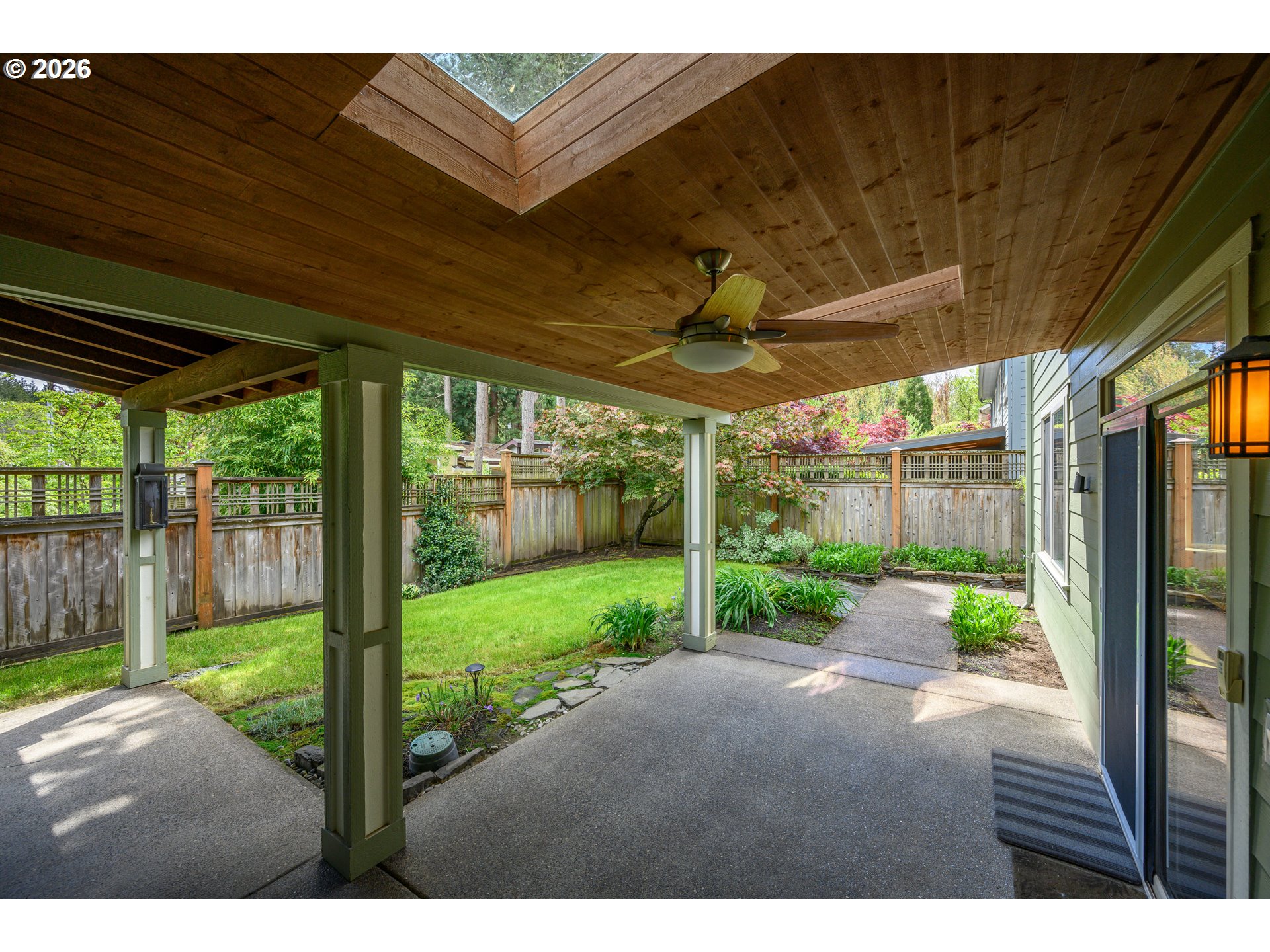 170 Sw Eckman St Property Photo 33