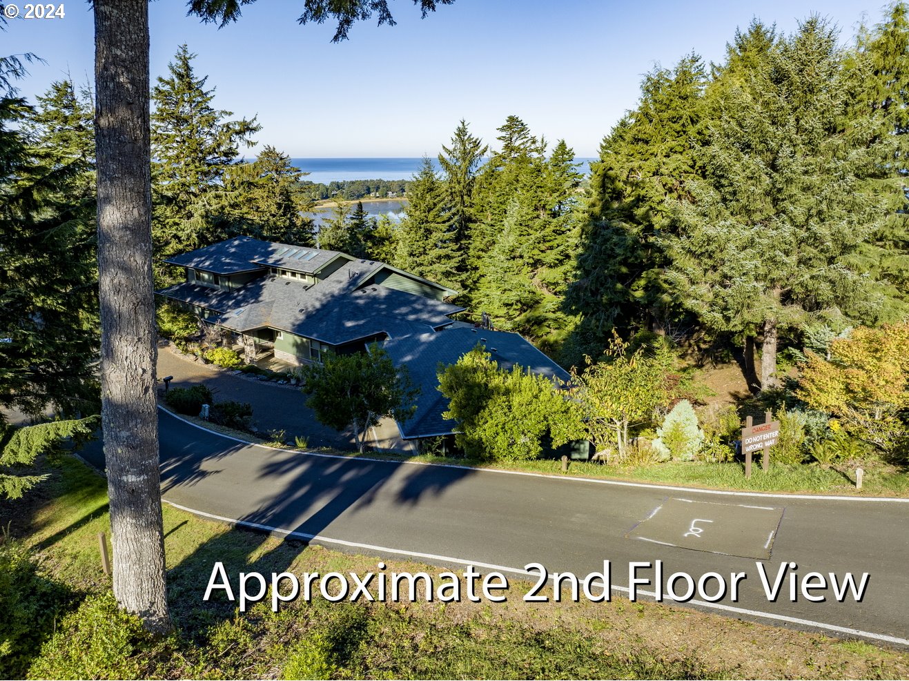 425 Surf View Dr Property Photo 4