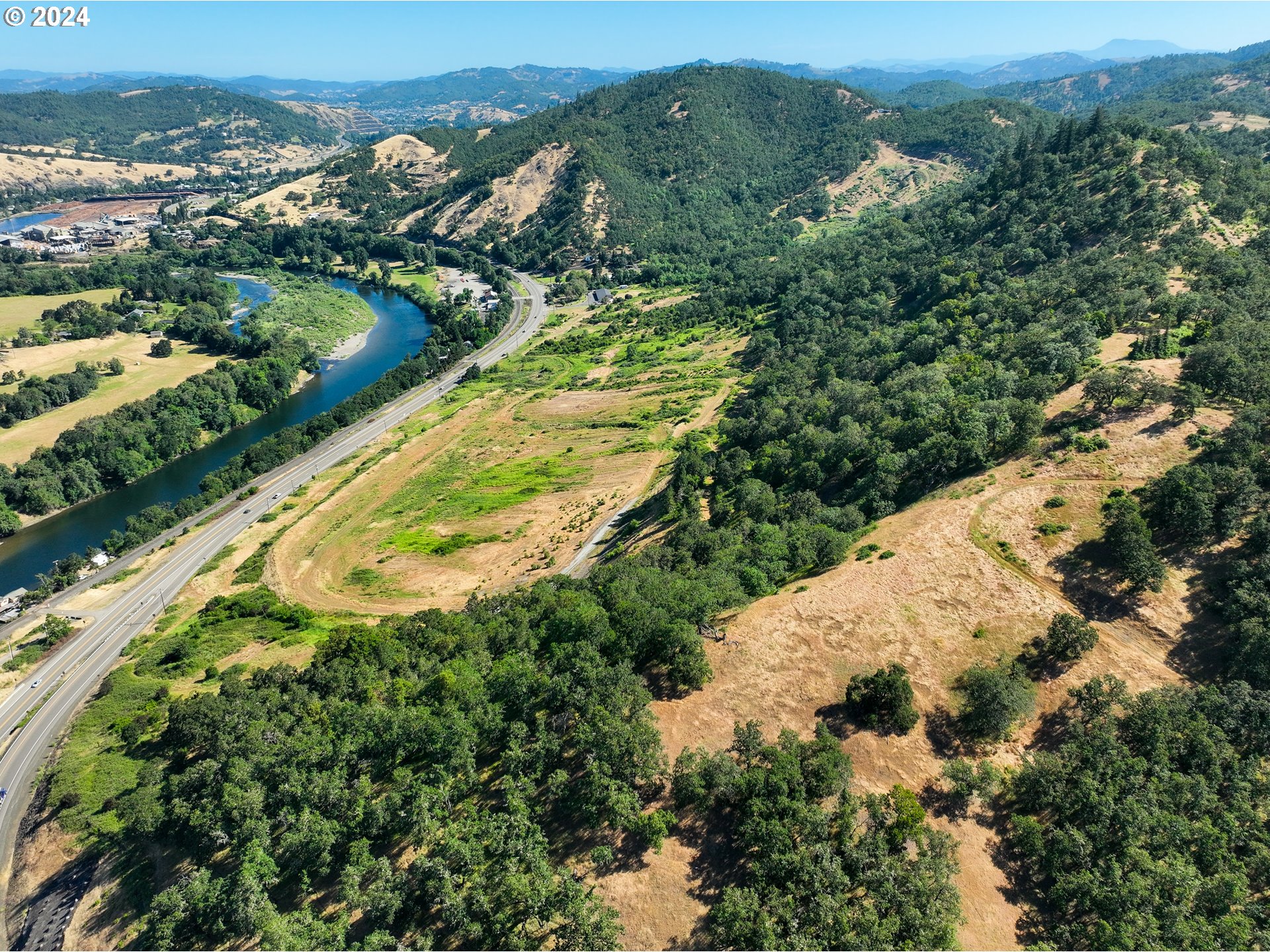 3136 Old Highway 99 Property Photo 29