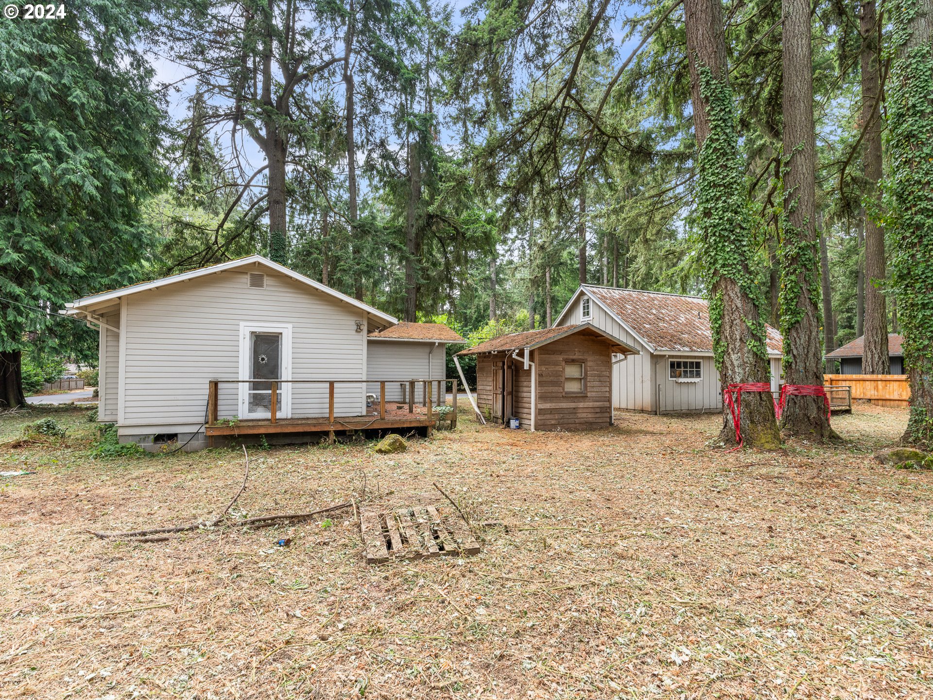 16061 Waluga Dr Property Photo 9