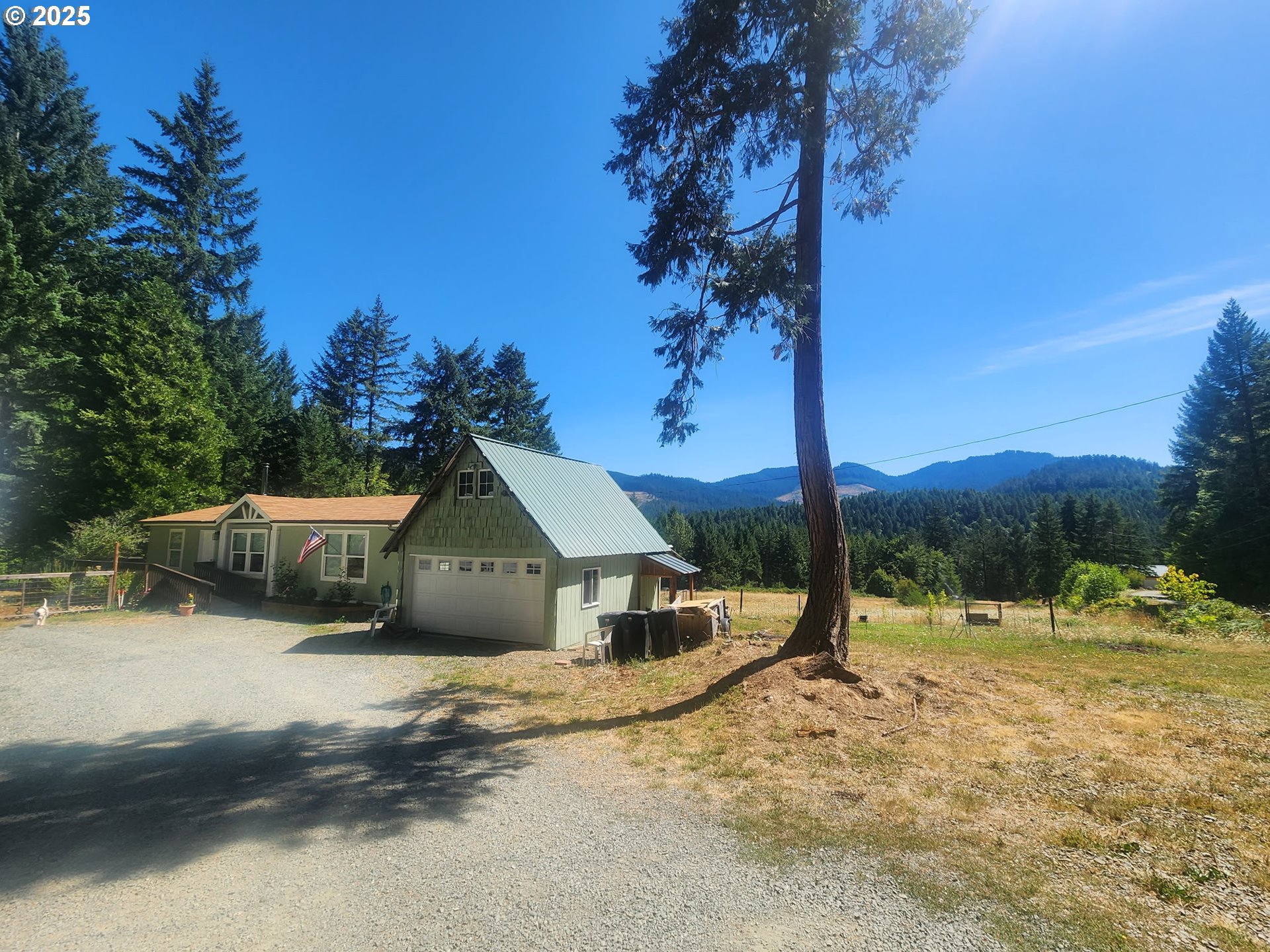 6228 Upper Cow Creek Rd Property Photo 3