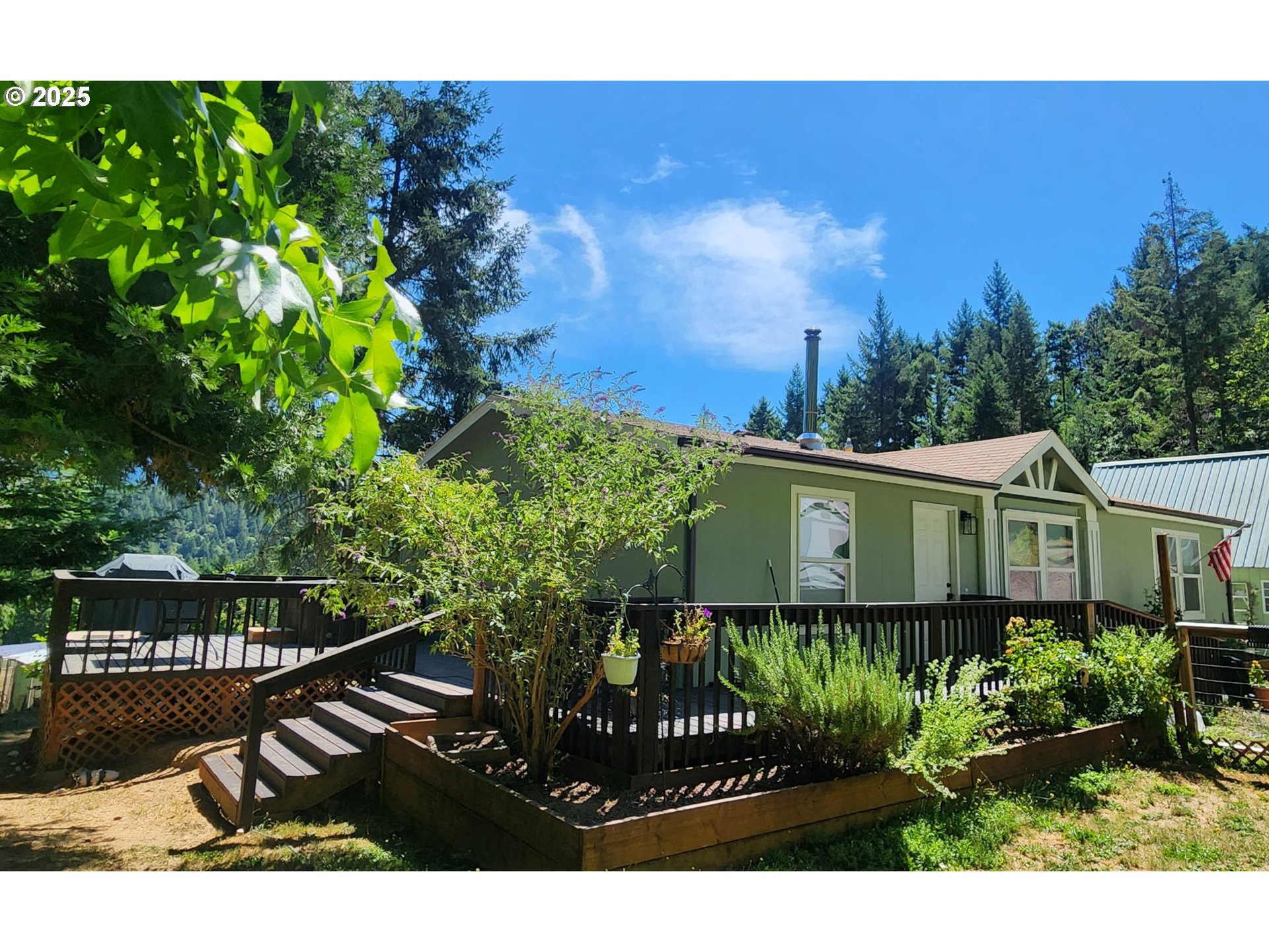 6228 Upper Cow Creek Rd Property Photo 4