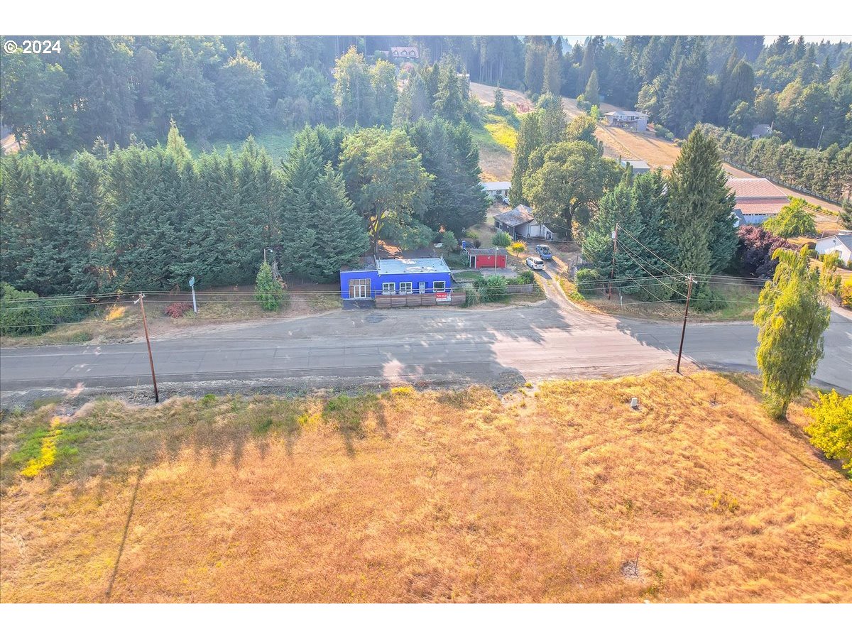 26901 Nw Saint Helens Rd Property Photo 2
