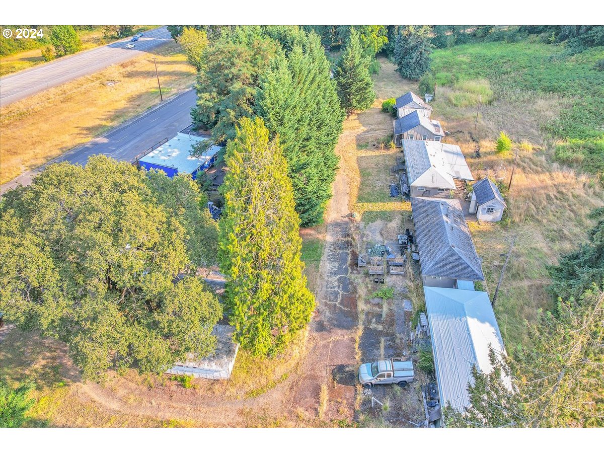 26901 Nw Saint Helens Rd Property Photo 8