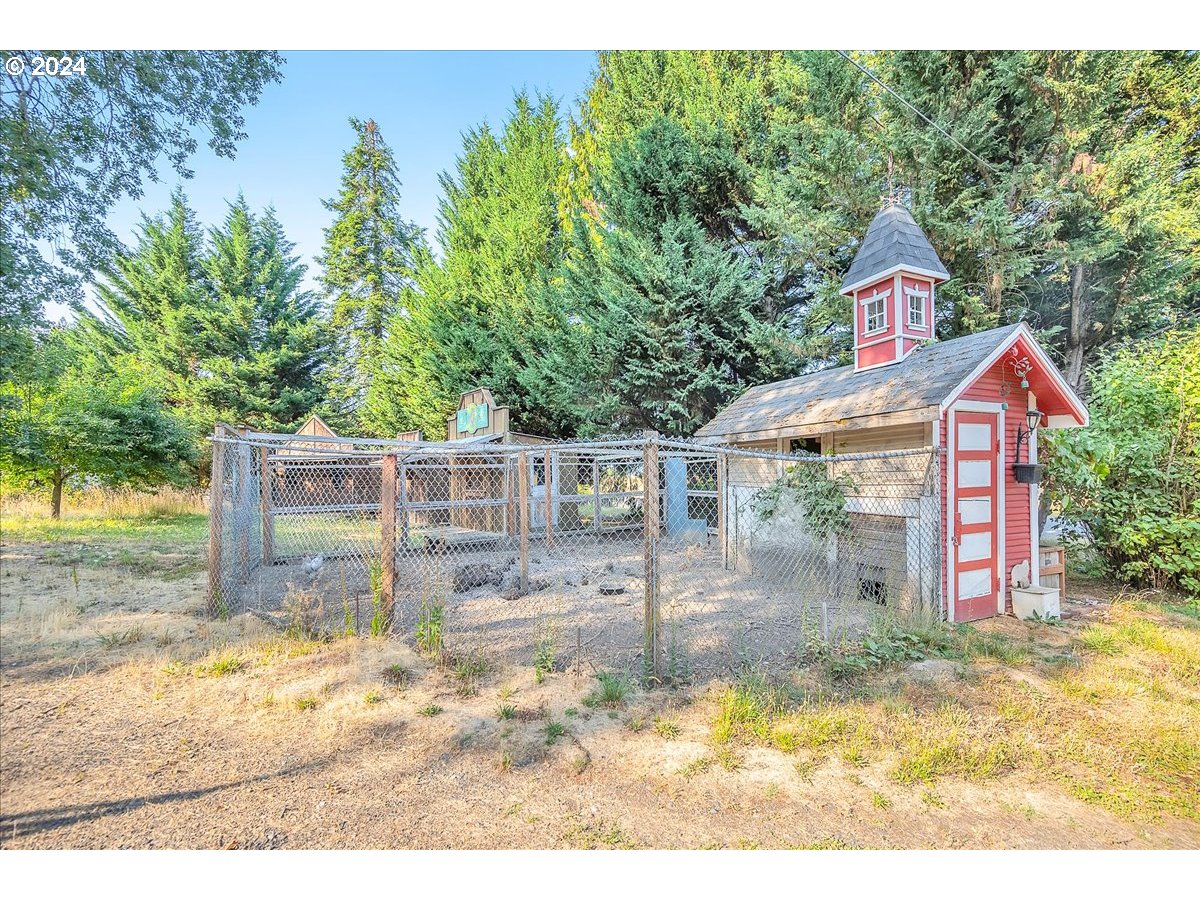 26901 Nw Saint Helens Rd Property Photo 38