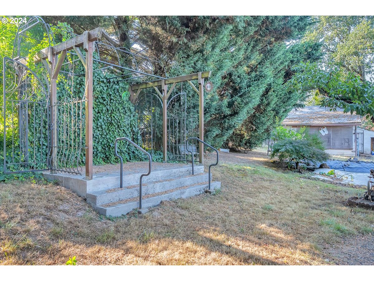 26901 Nw Saint Helens Rd Property Photo 42