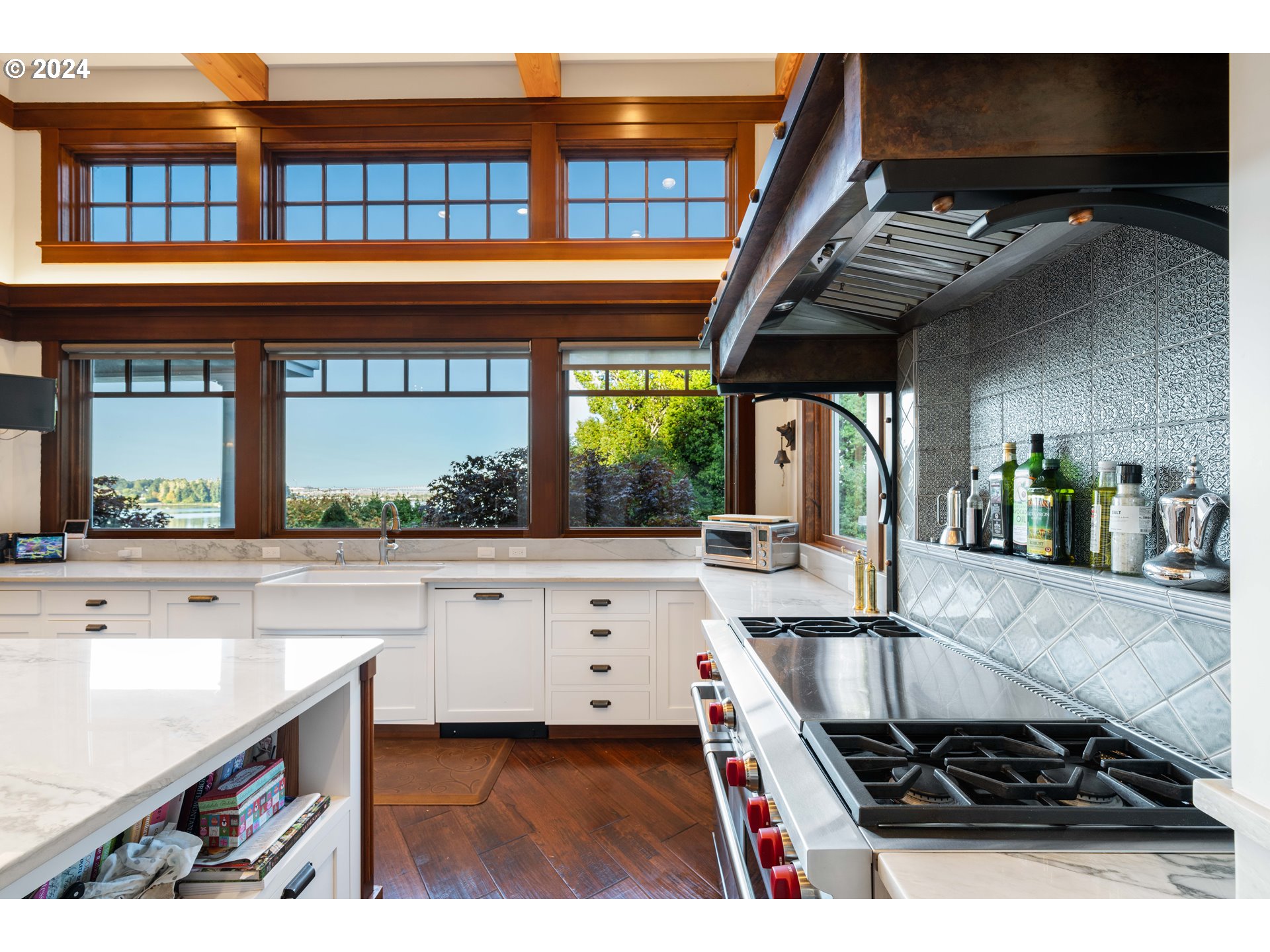 66528 E Bay Rd Property Photo 13