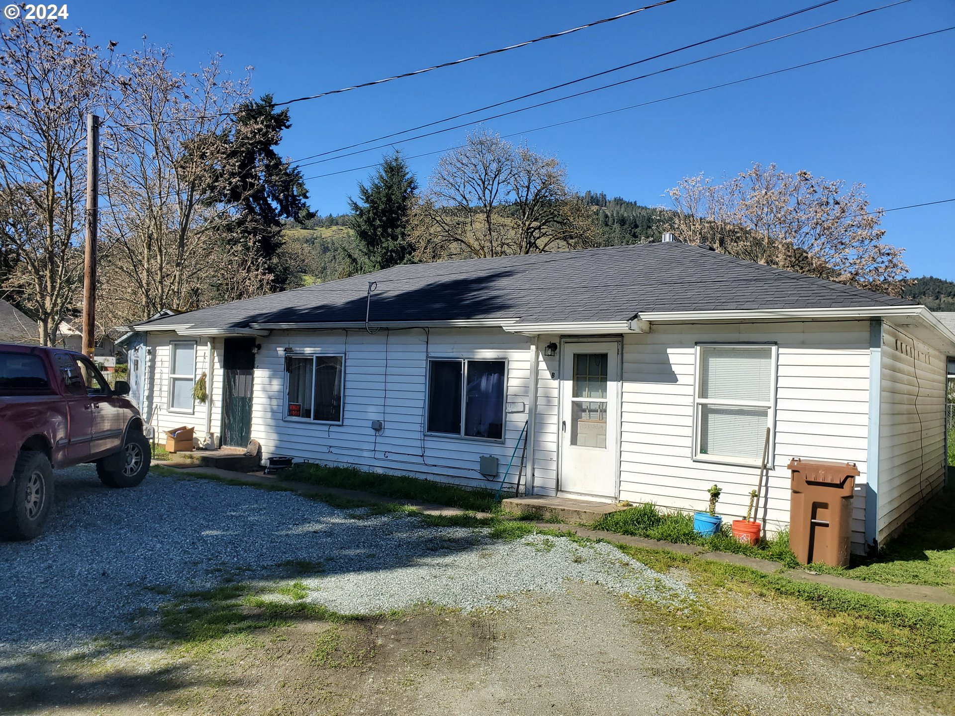 204 Ne Pine Ave Property Photo 4