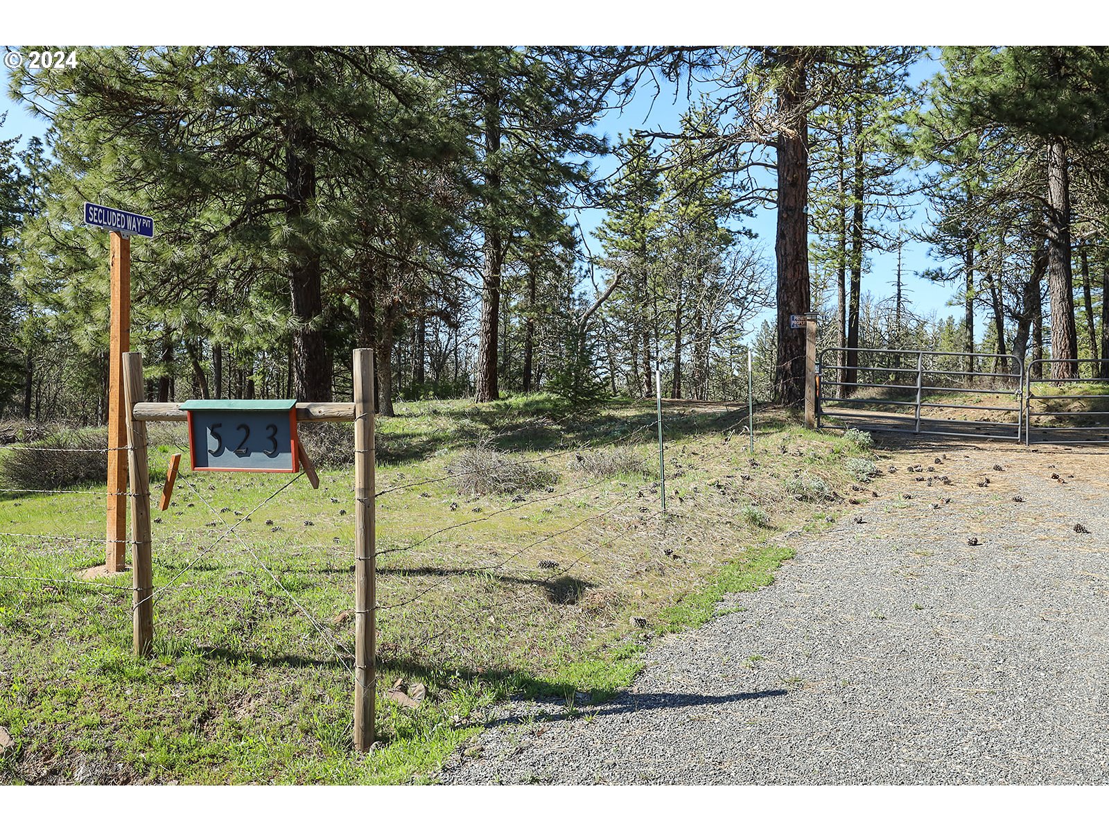 Secluded Way 2 Property Photo 2