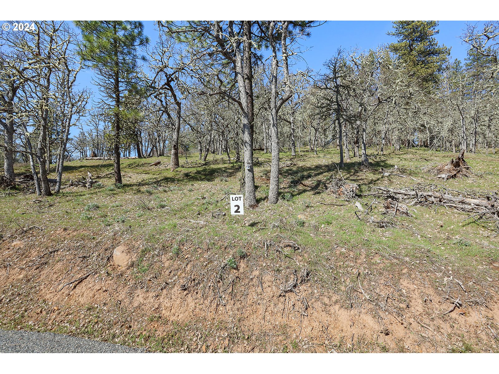 Secluded Way 2 Property Photo 3