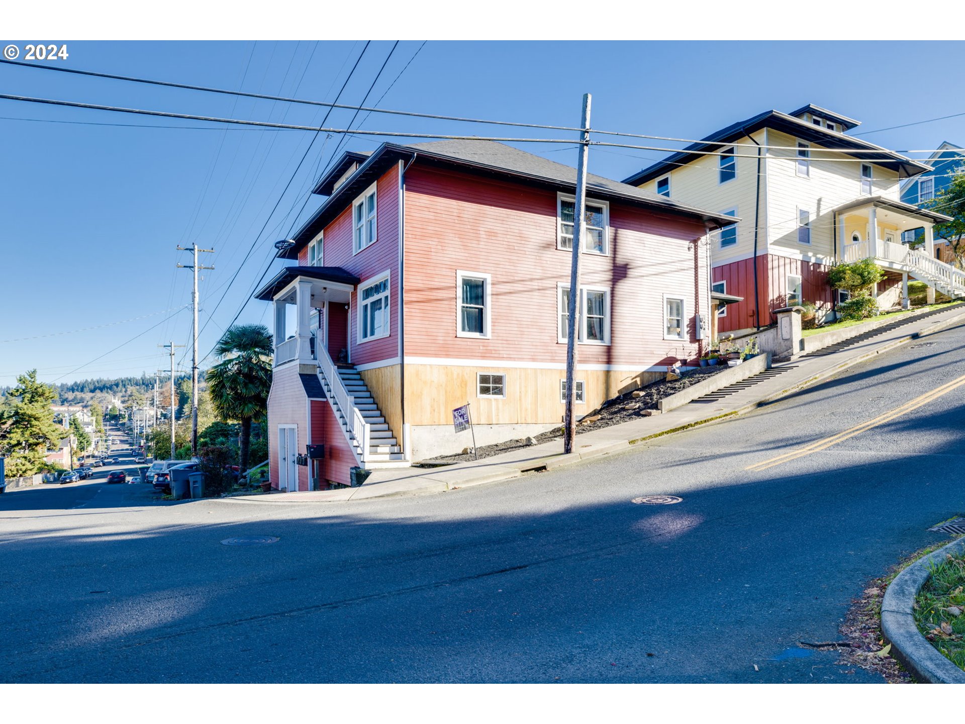 811 Franklin Ave Property Photo 3