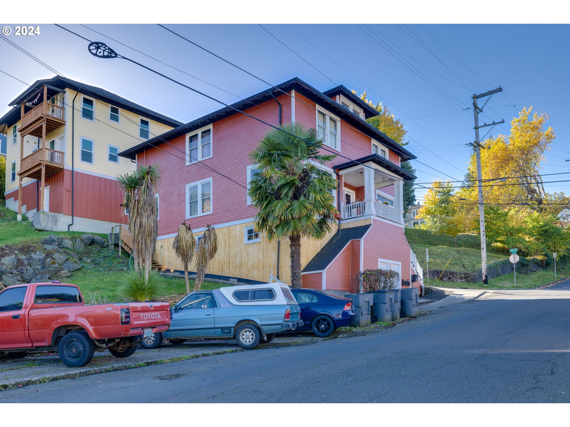 811 Franklin Ave Property Photo 4