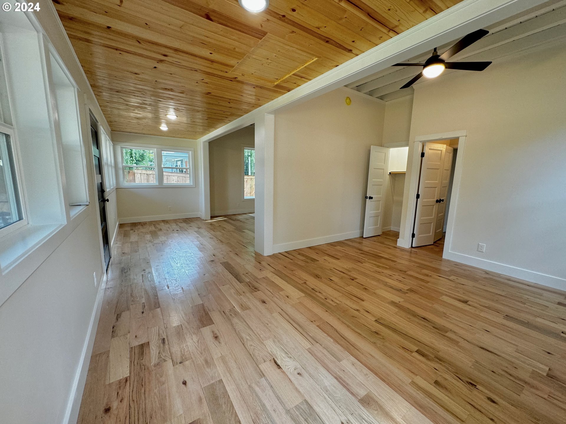 2231 3rd St Property Photo 6